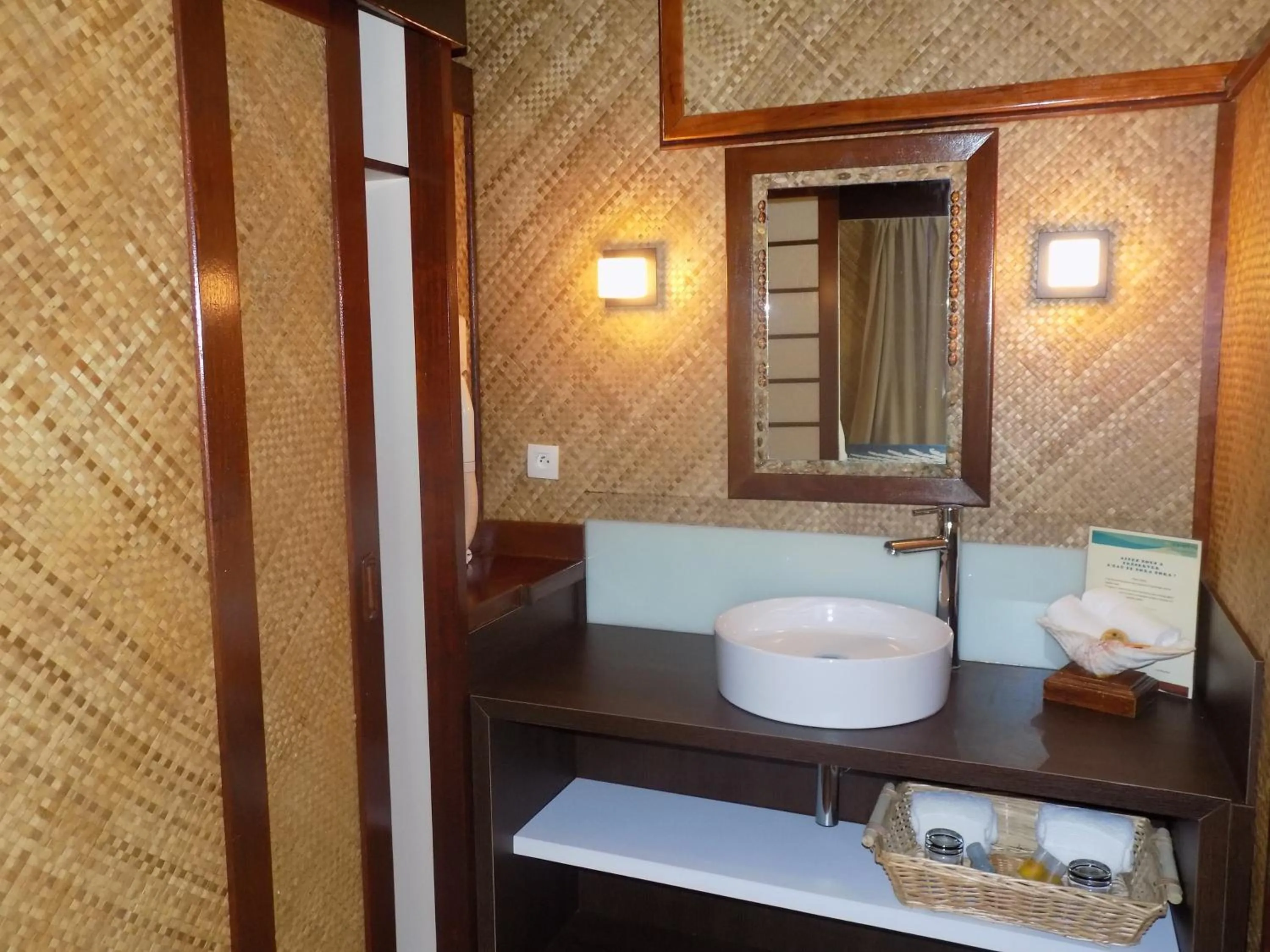 Bathroom in Maitai Bora Bora