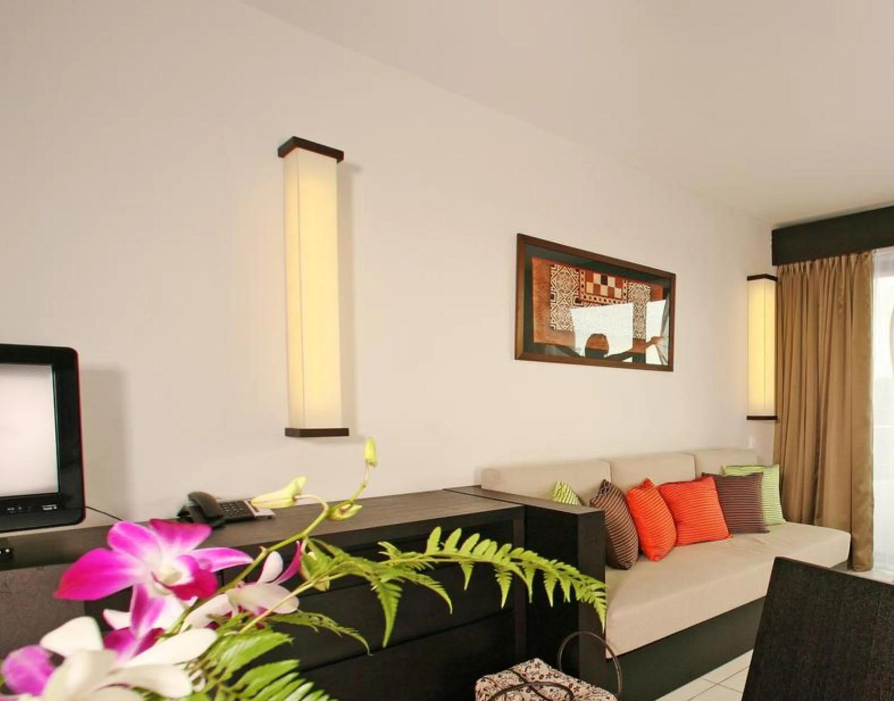 Seating area in Hotel Tahiti Nui