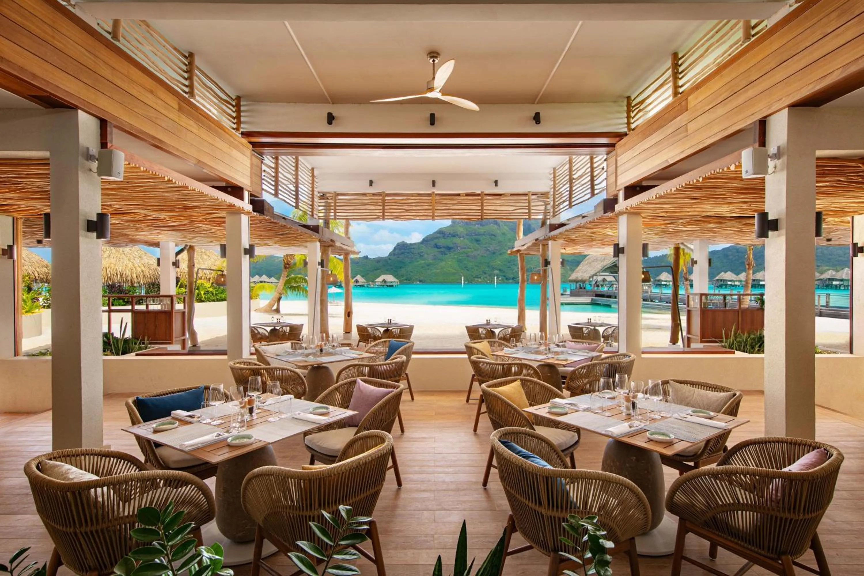 Beach in Westin Bora Bora Resort & Spa