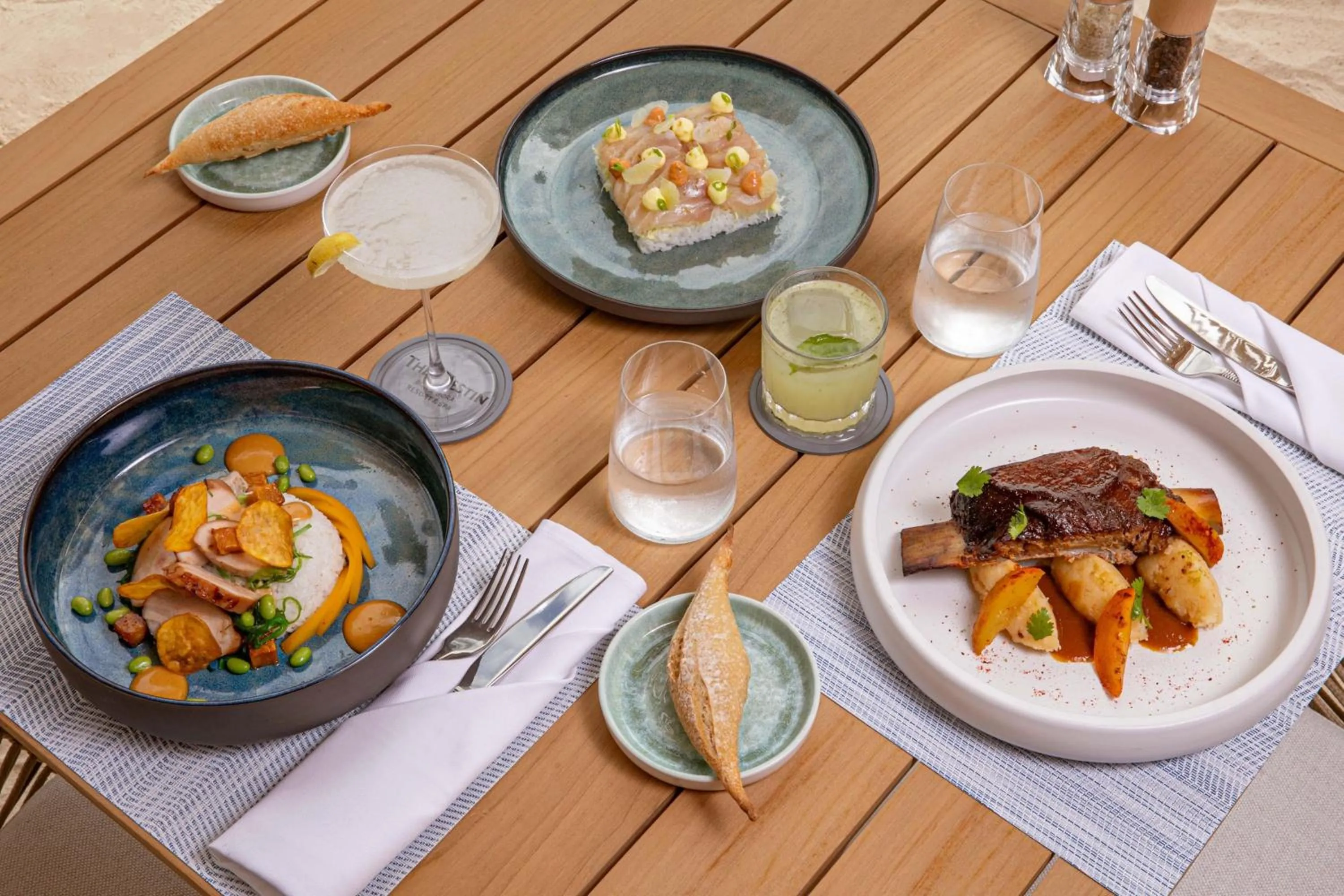 Beach in Westin Bora Bora Resort & Spa