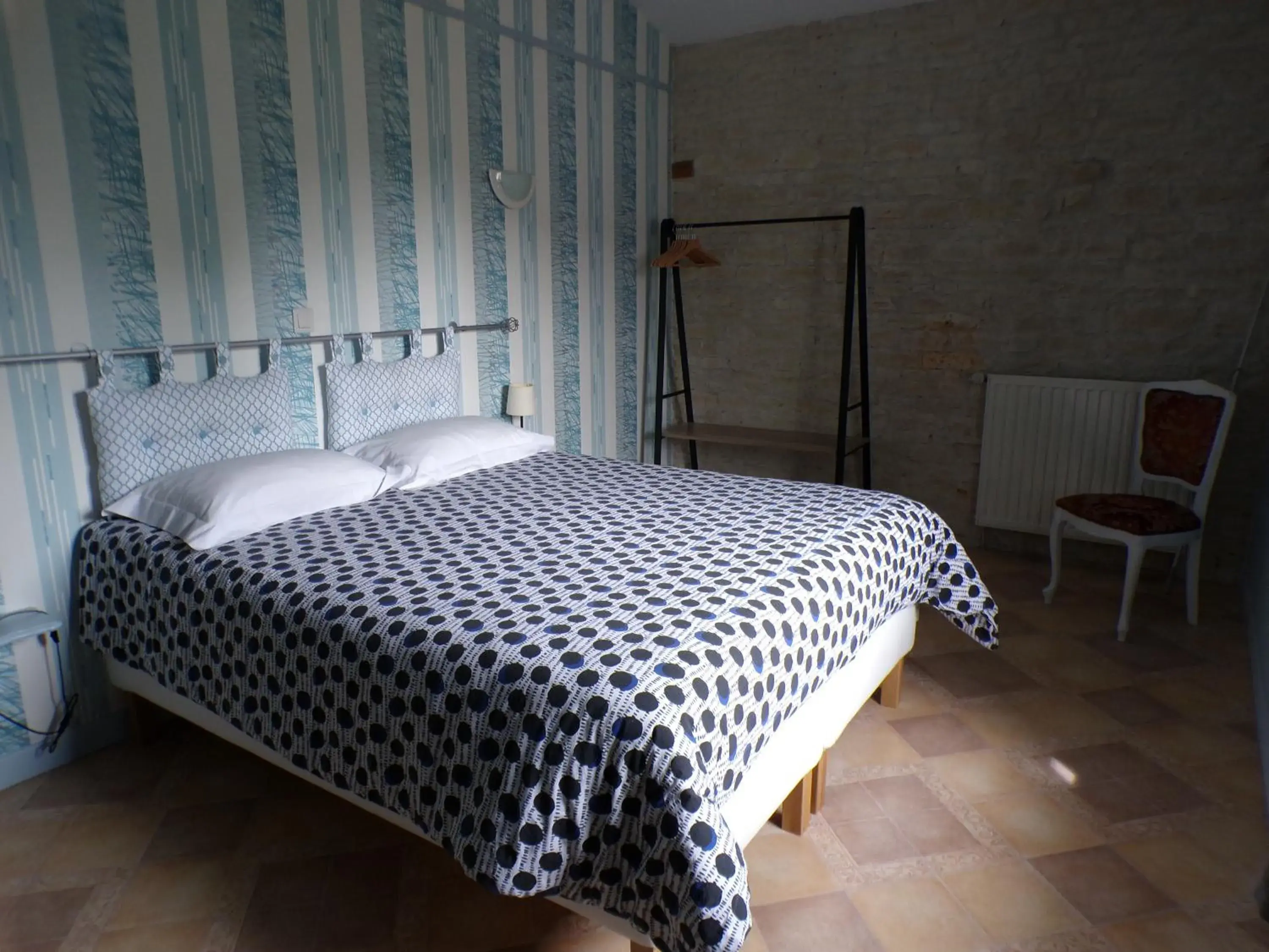 Double Room with Garden View - single occupancy in Le Logis de la Venise Verte Double Room with Garden View - single occupancy in Le Logis de la Venise Verte