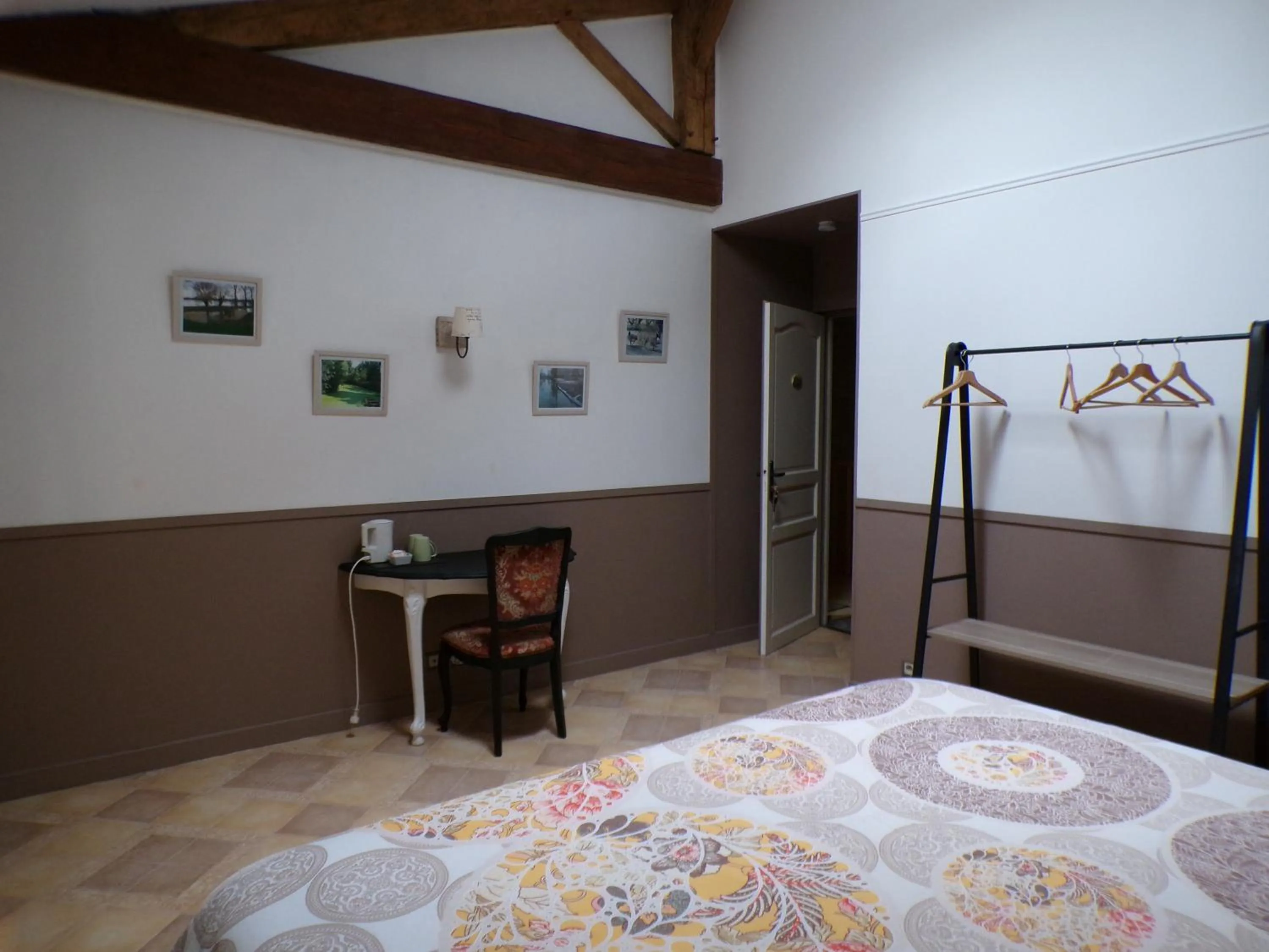 Photo of the whole room, Bed in Le Logis de la Venise Verte