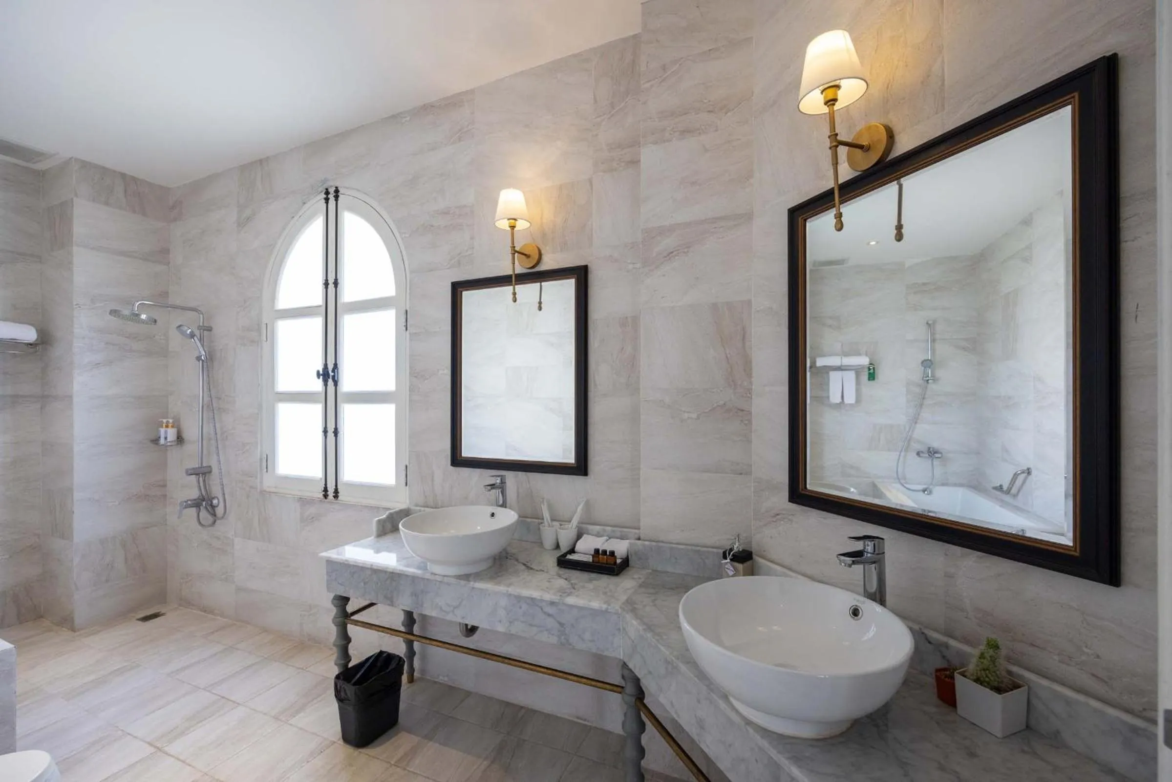 Bathroom in Le Thatluang D'oR Boutique Hotel