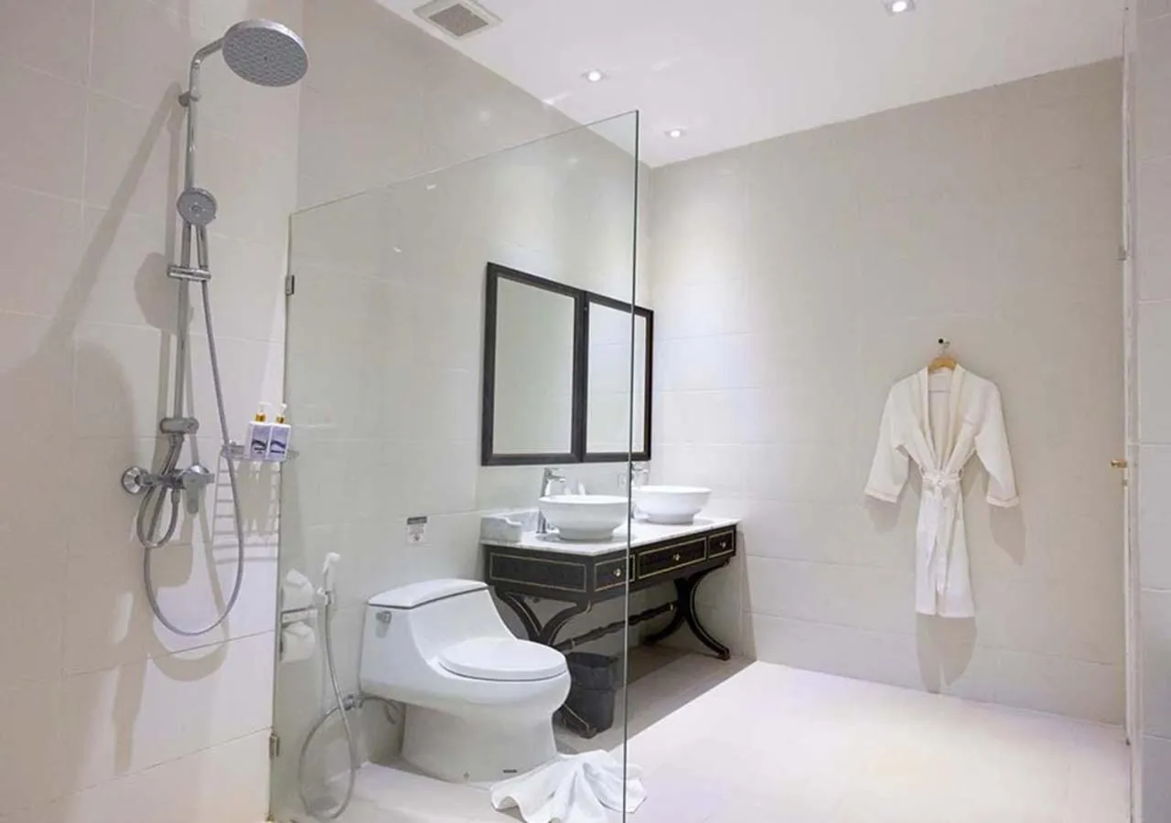 Bathroom in Le Thatluang D'oR Boutique Hotel