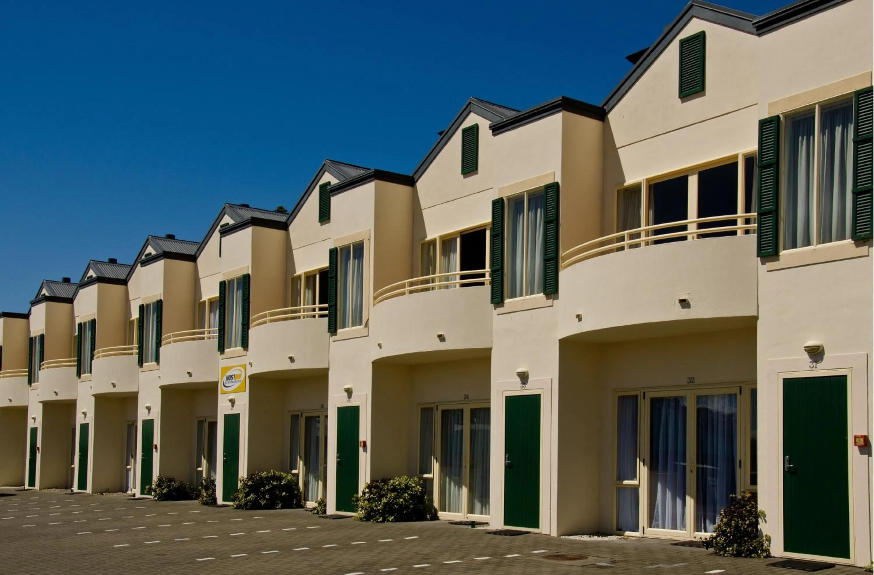 Facade/entrance in Beachfront Motel