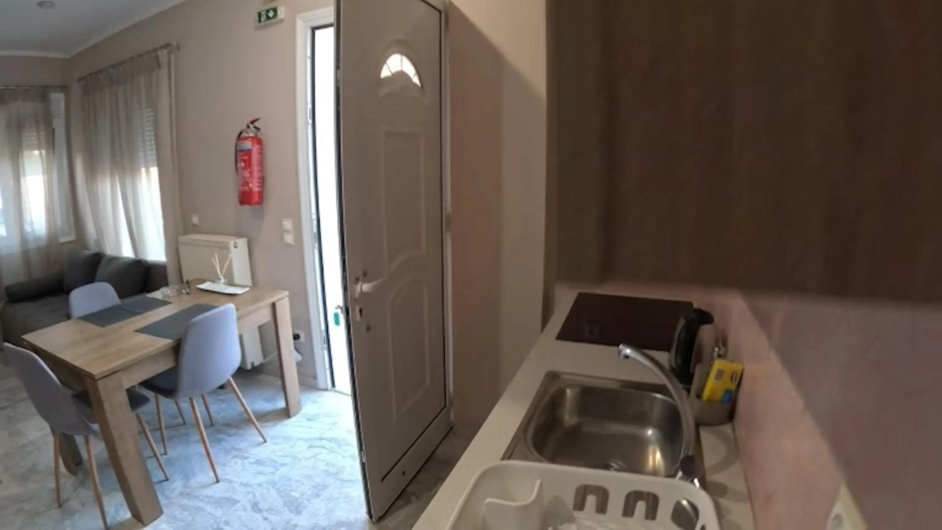 Kitchen or kitchenette in Mastiha Villas in Town