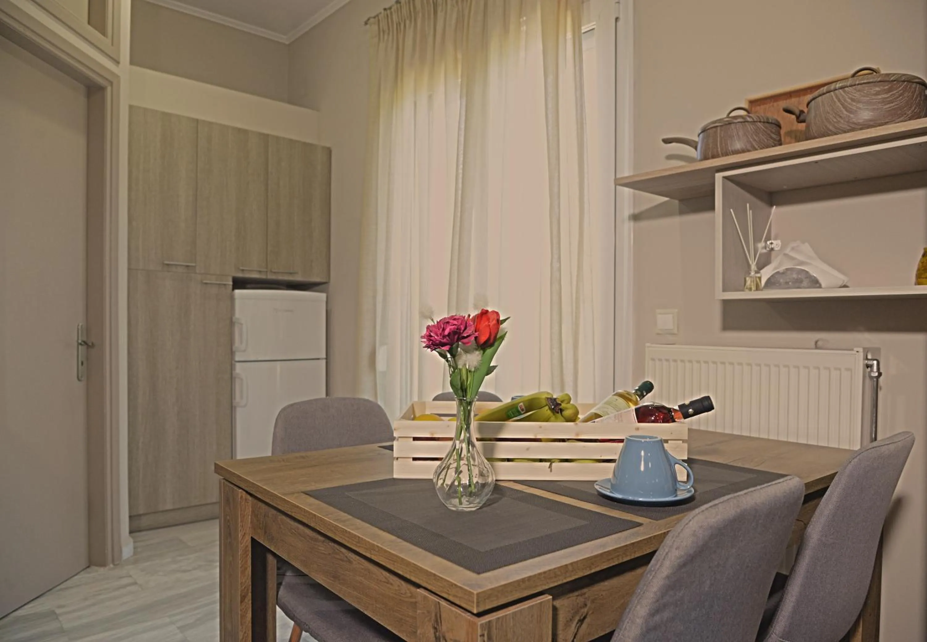 Kitchen or kitchenette in Mastiha Villas in Town