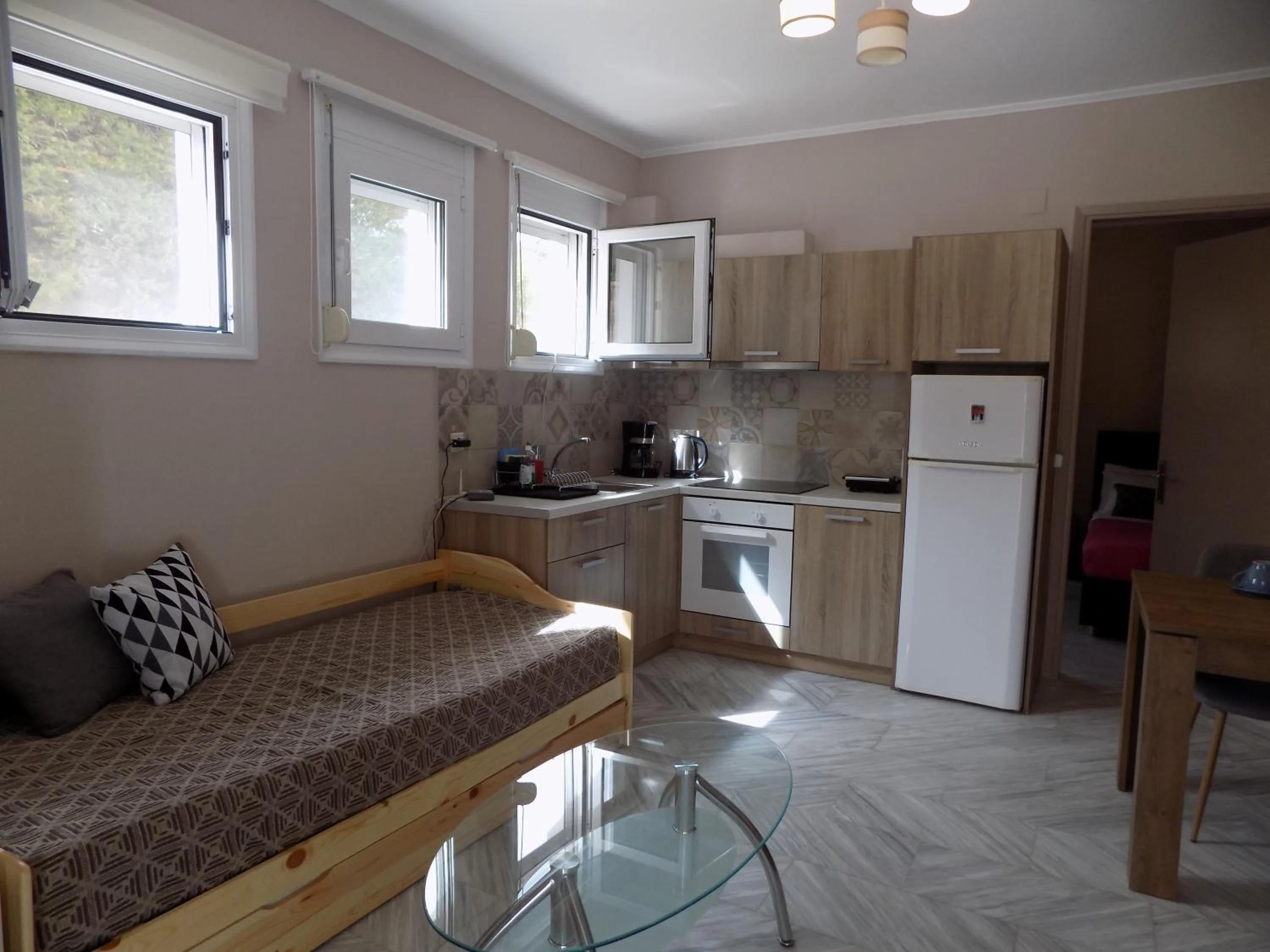 Kitchen or kitchenette in Mastiha Villas in Town