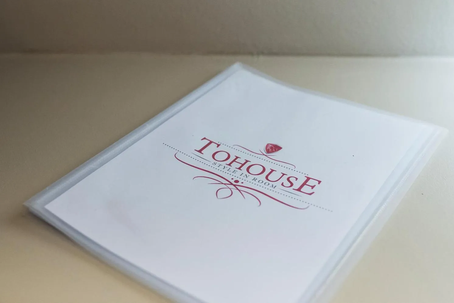 Logo/Certificate/Sign in TOHOUSE Rooms