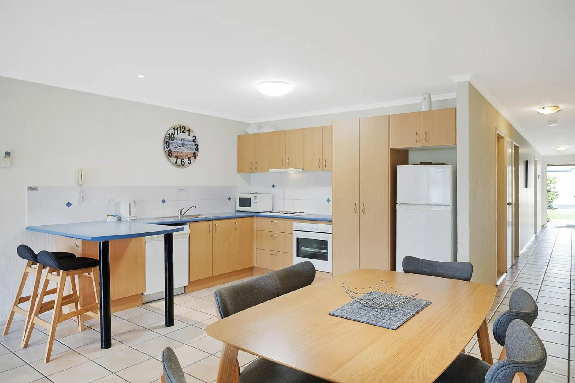 Kitchen or kitchenette in Sails Luxury Apartments Merimbula