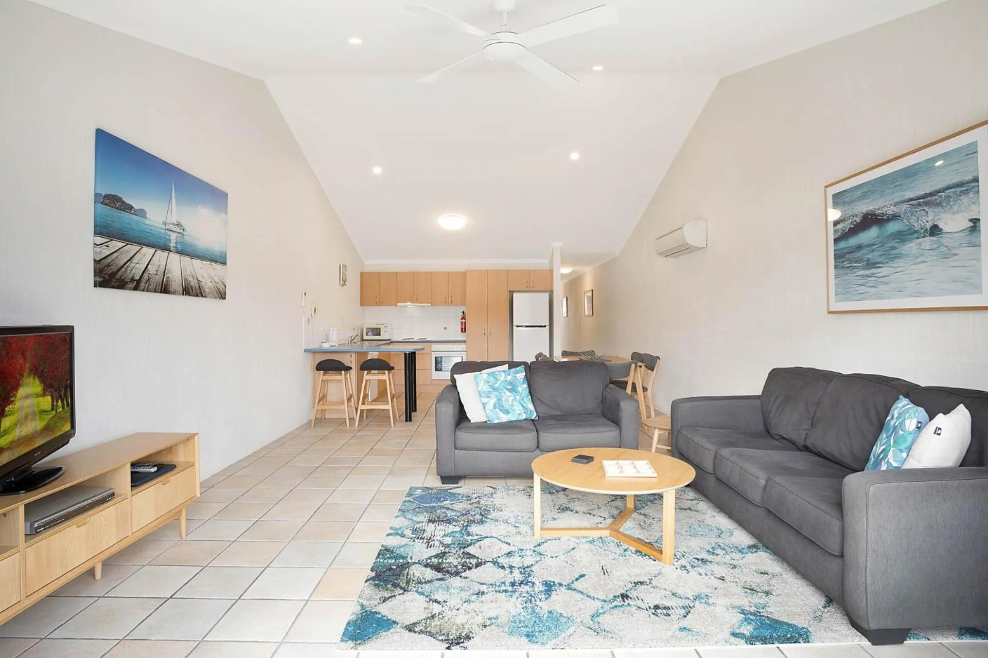 Living room in Sails Luxury Apartments Merimbula