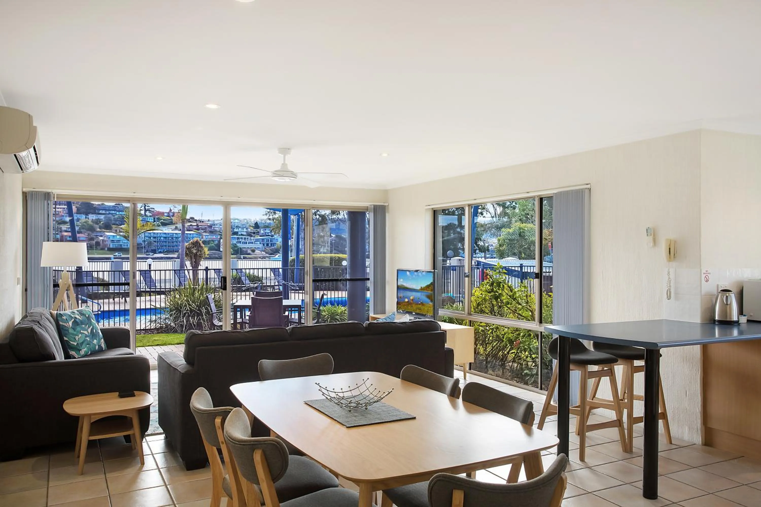 Living room in Sails Luxury Apartments Merimbula