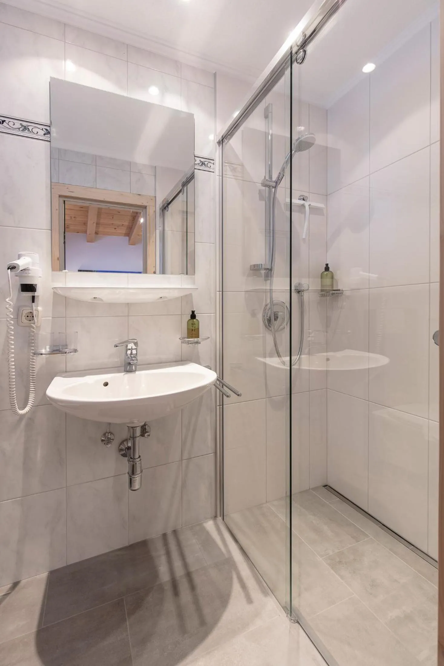 Shower in Hotel Garni Schönblick