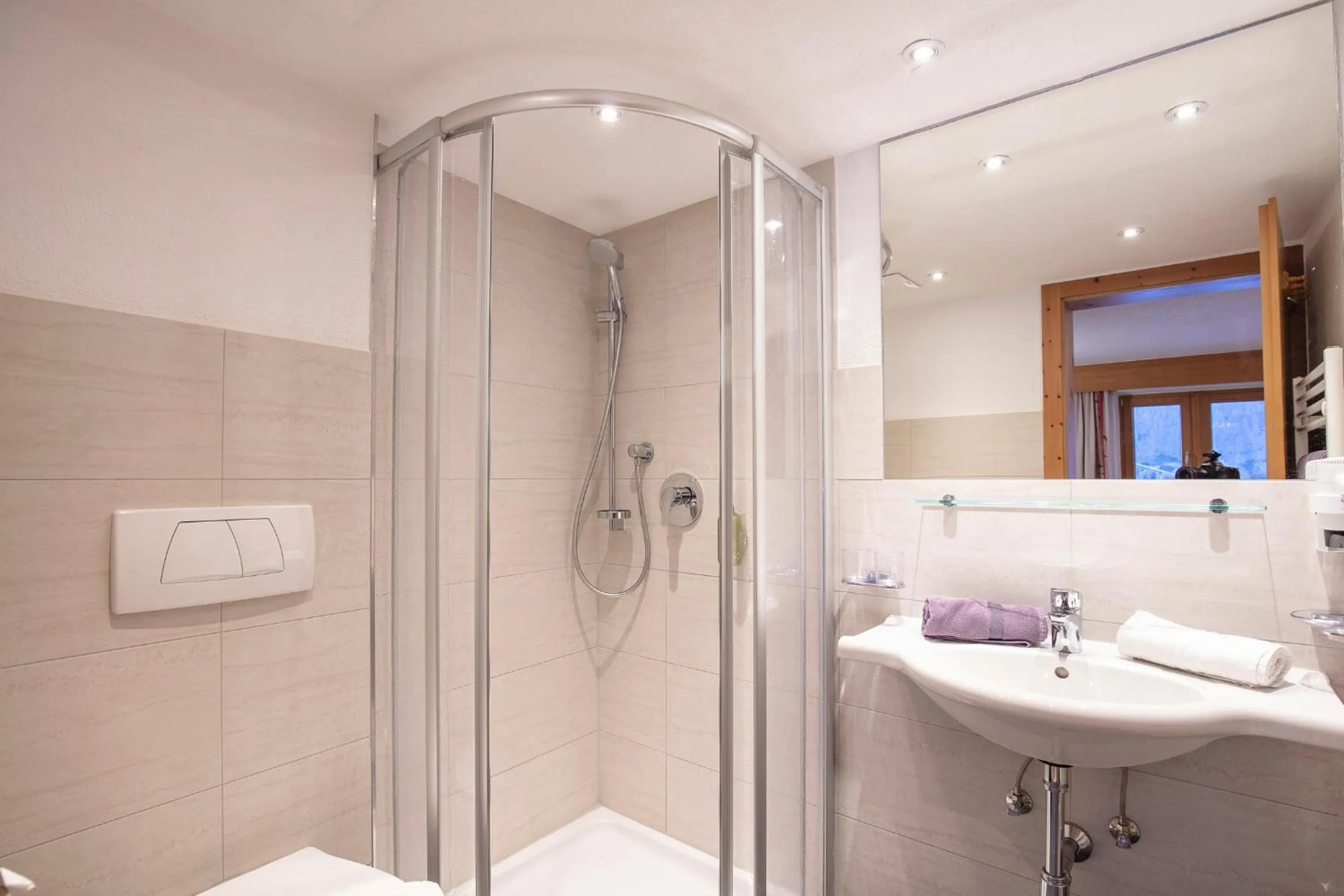 Shower in Hotel Garni Schönblick