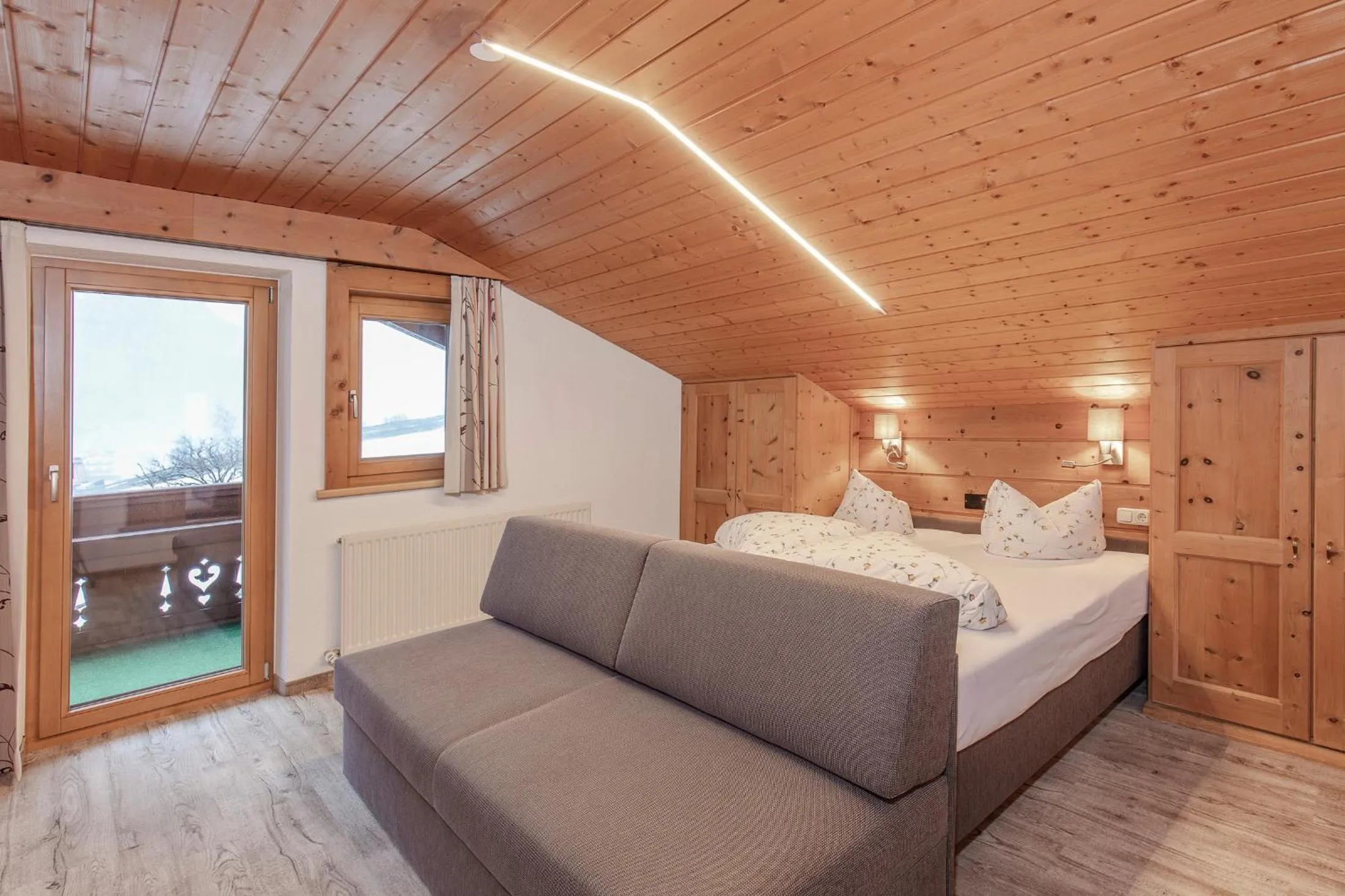 Photo of the whole room, Bed in Hotel Garni Schönblick