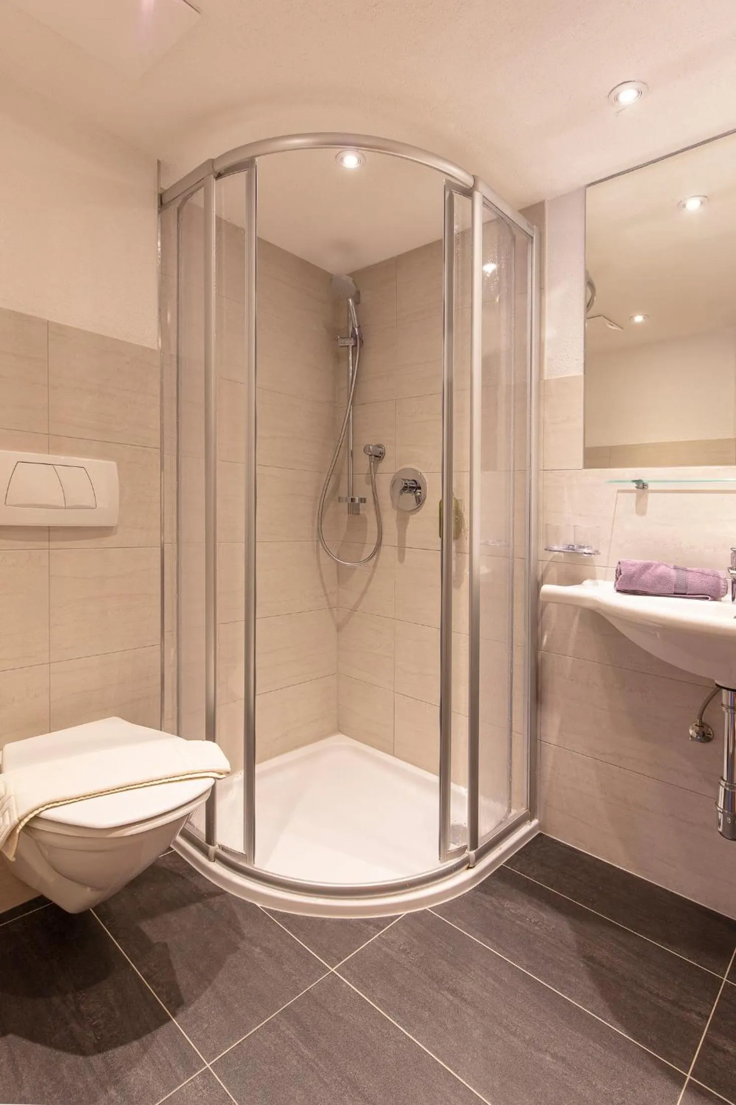 Shower in Hotel Garni Schönblick