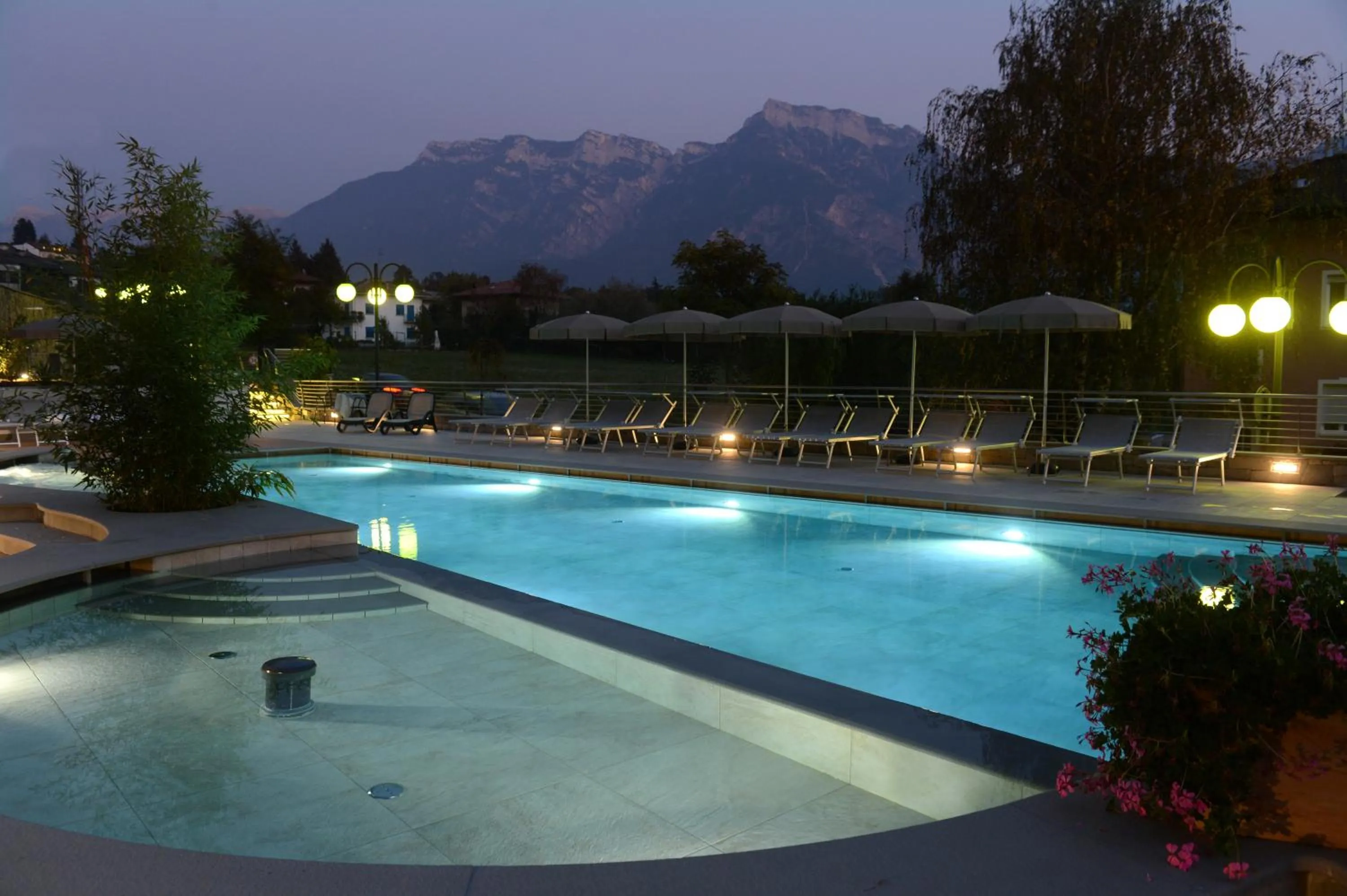 Swimming pool in Hotel Ambassador
