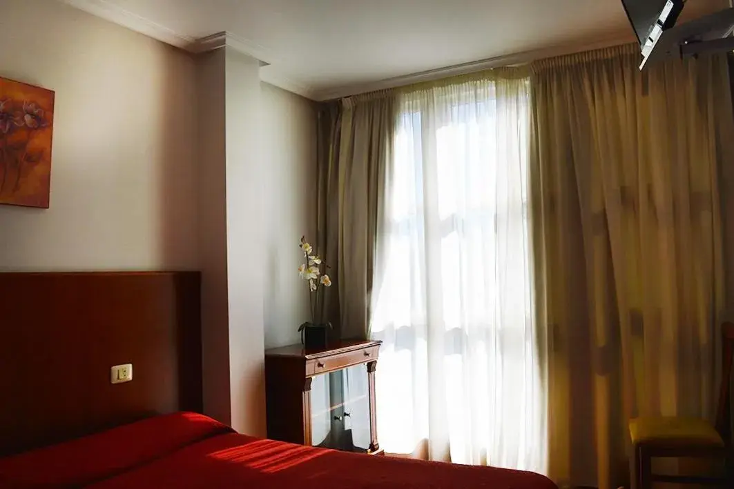 Single Room - single occupancy in Hotel Os Caracoles Single Room - single occupancy in Hotel Os Caracoles