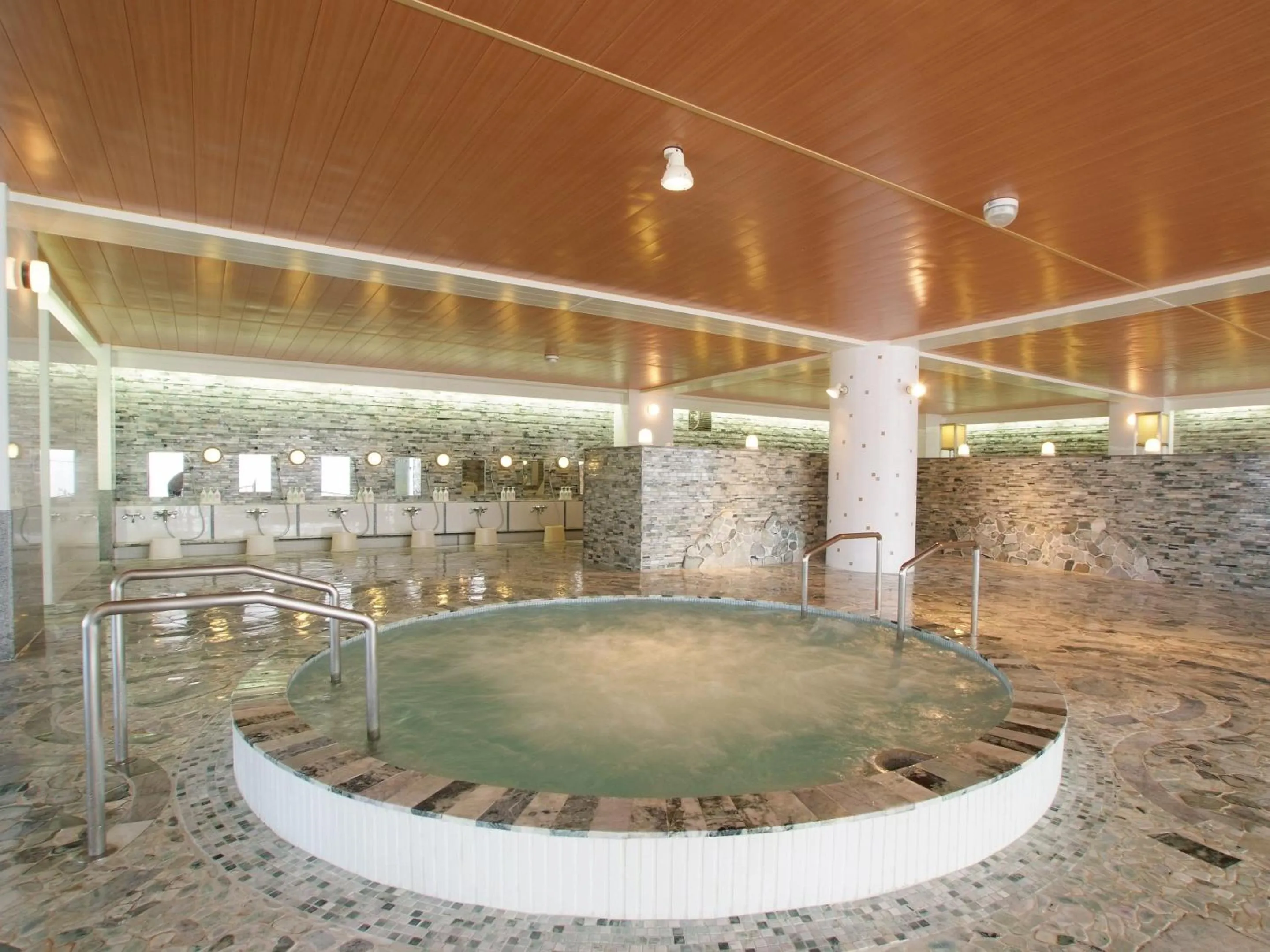Hot Spring Bath in Shiretoko Daiichi Hotel