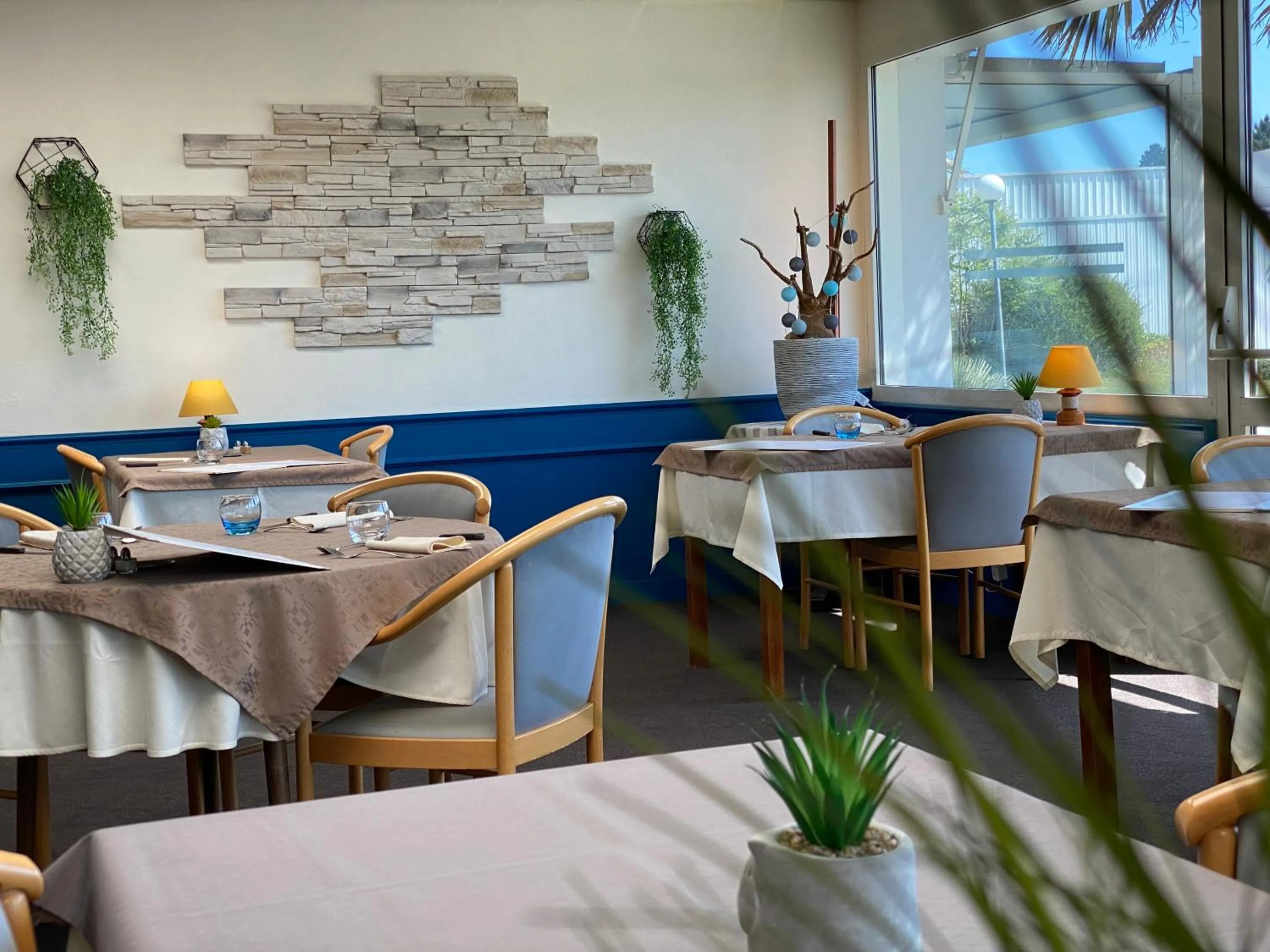 Restaurant/places to eat in Hôtel Fontaine, Morlaix