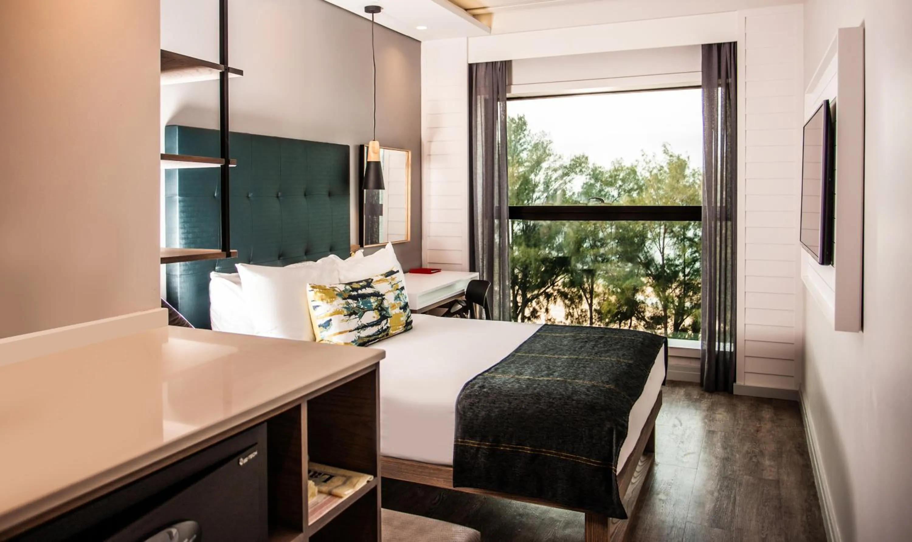 Sea view, Bed in StayEasy Maputo