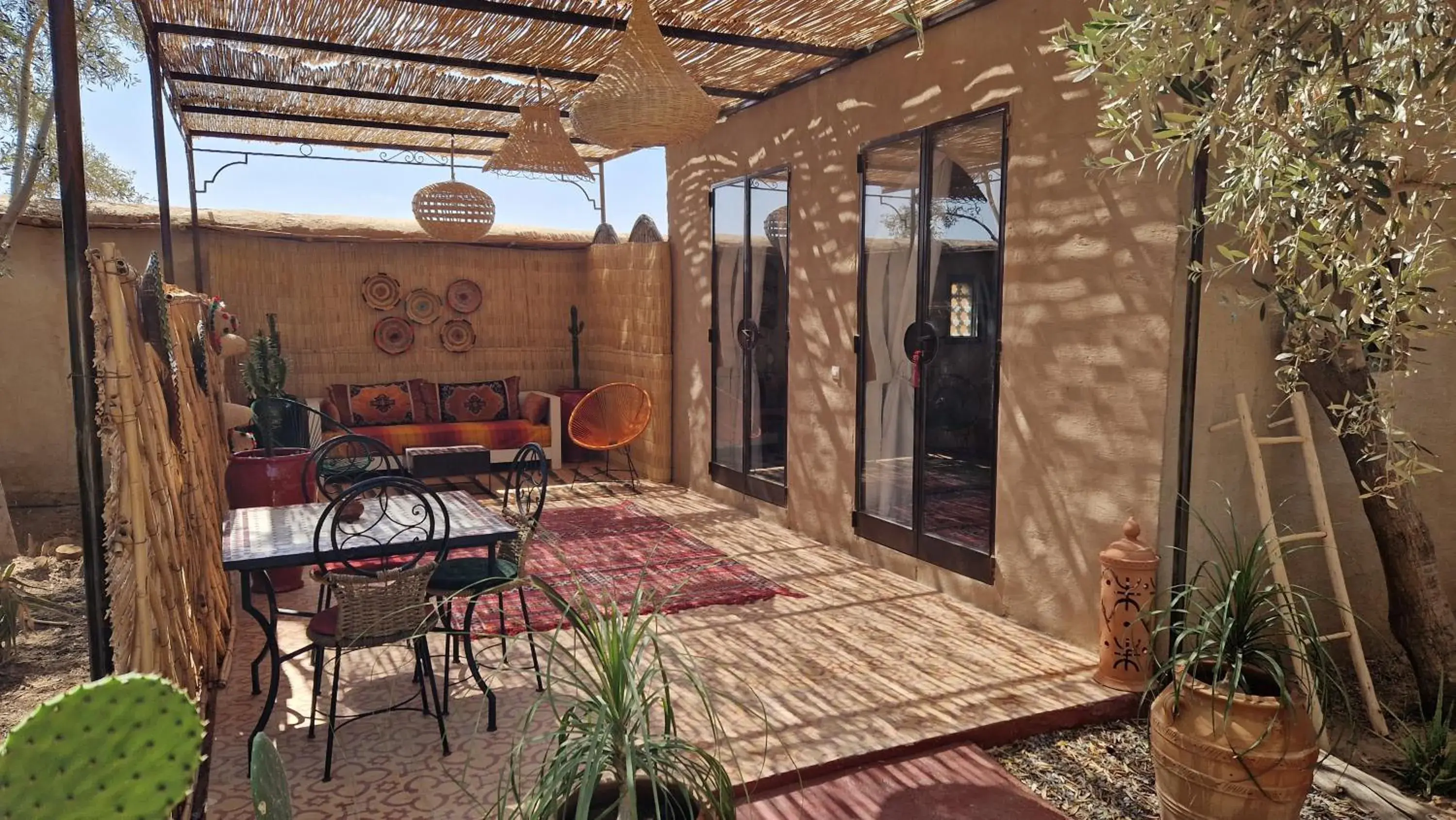 Triple Room in Les Trois Paons Triple Room in Les Trois Paons