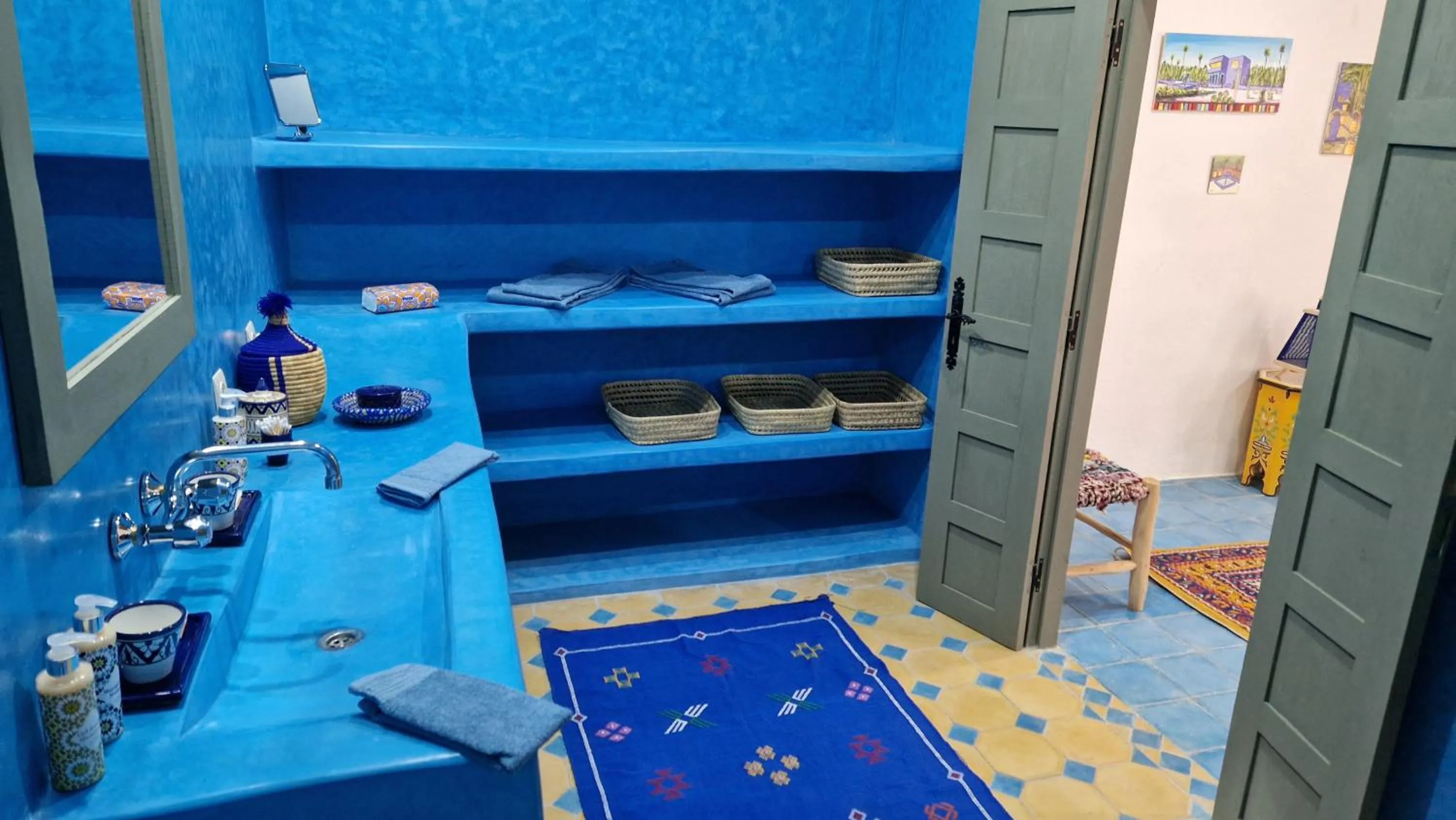 Bed in Les Trois Paons