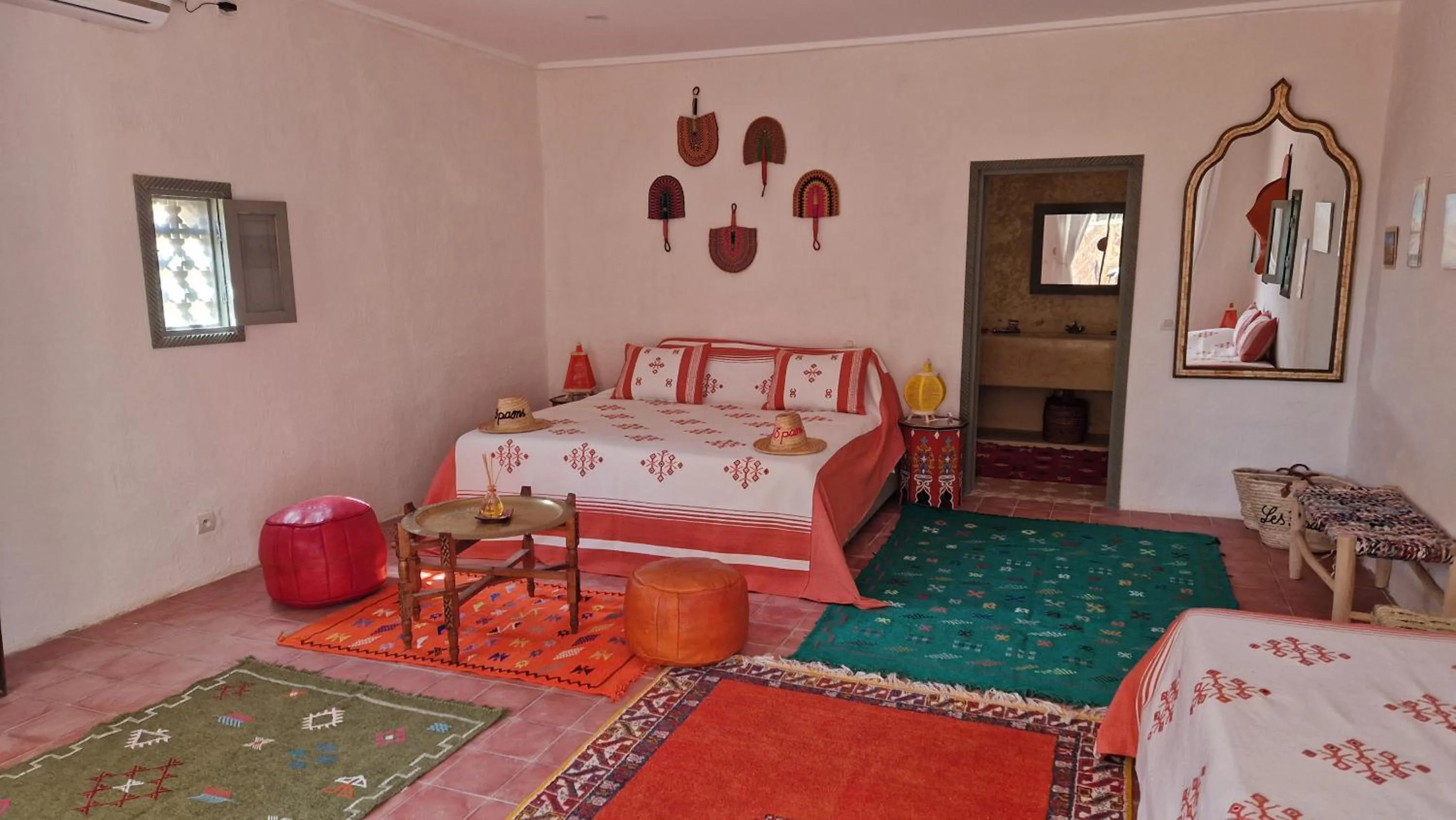 Bed in Les Trois Paons