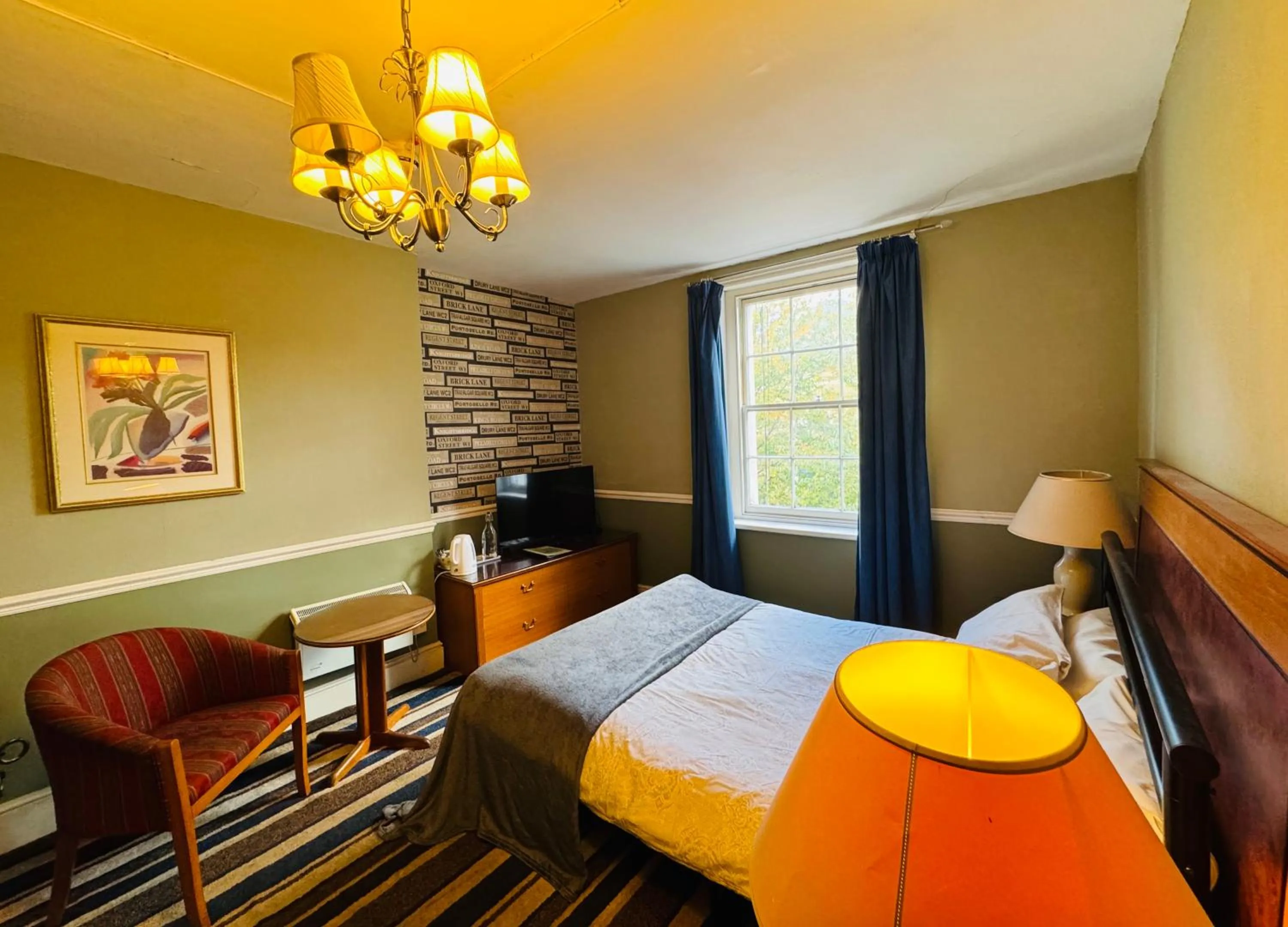 Bedroom, Bed in Central Station