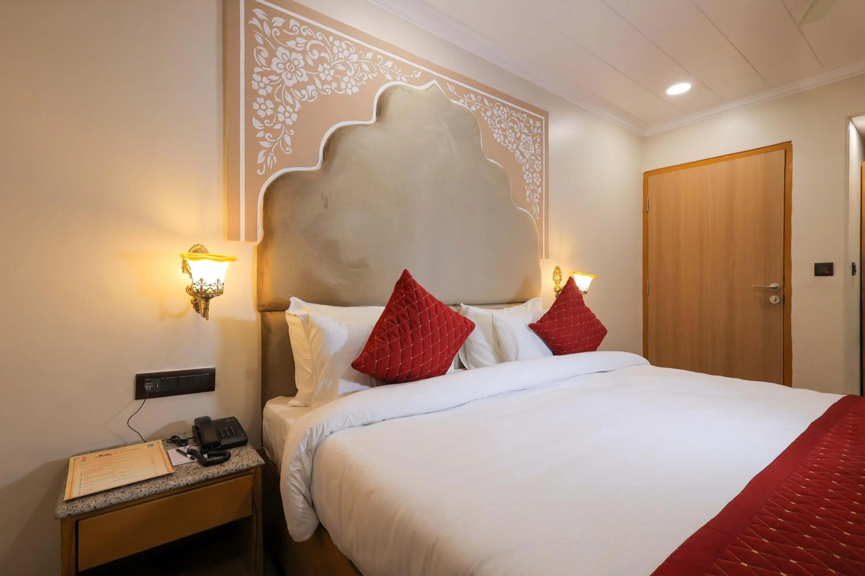 Bedroom, Bed in Hotel Ganga Ratan