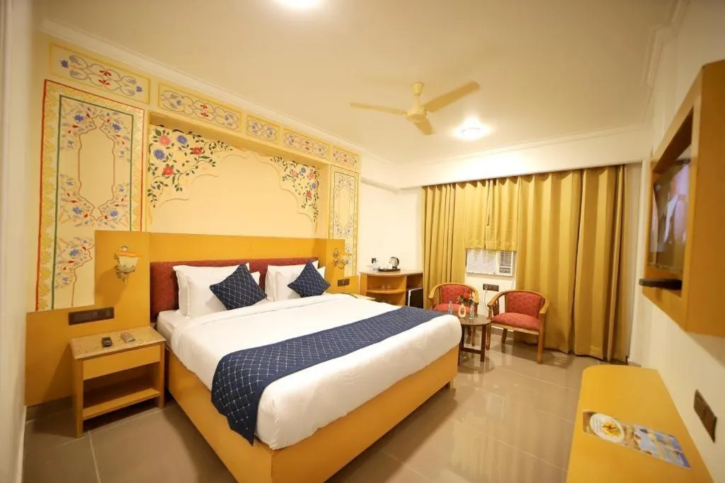 Bedroom, Bed in Hotel Ganga Ratan