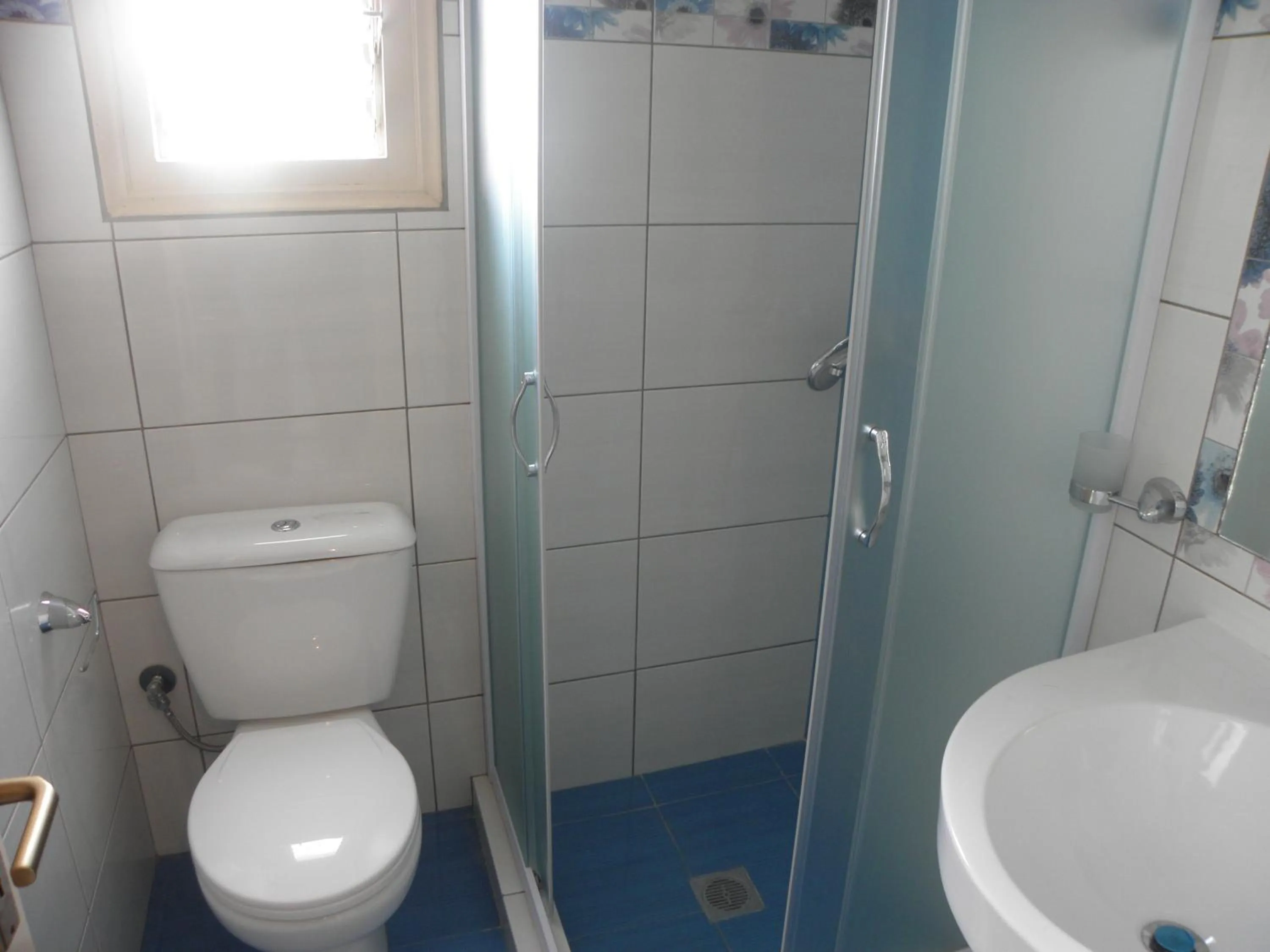 Bathroom in Pension Votsi