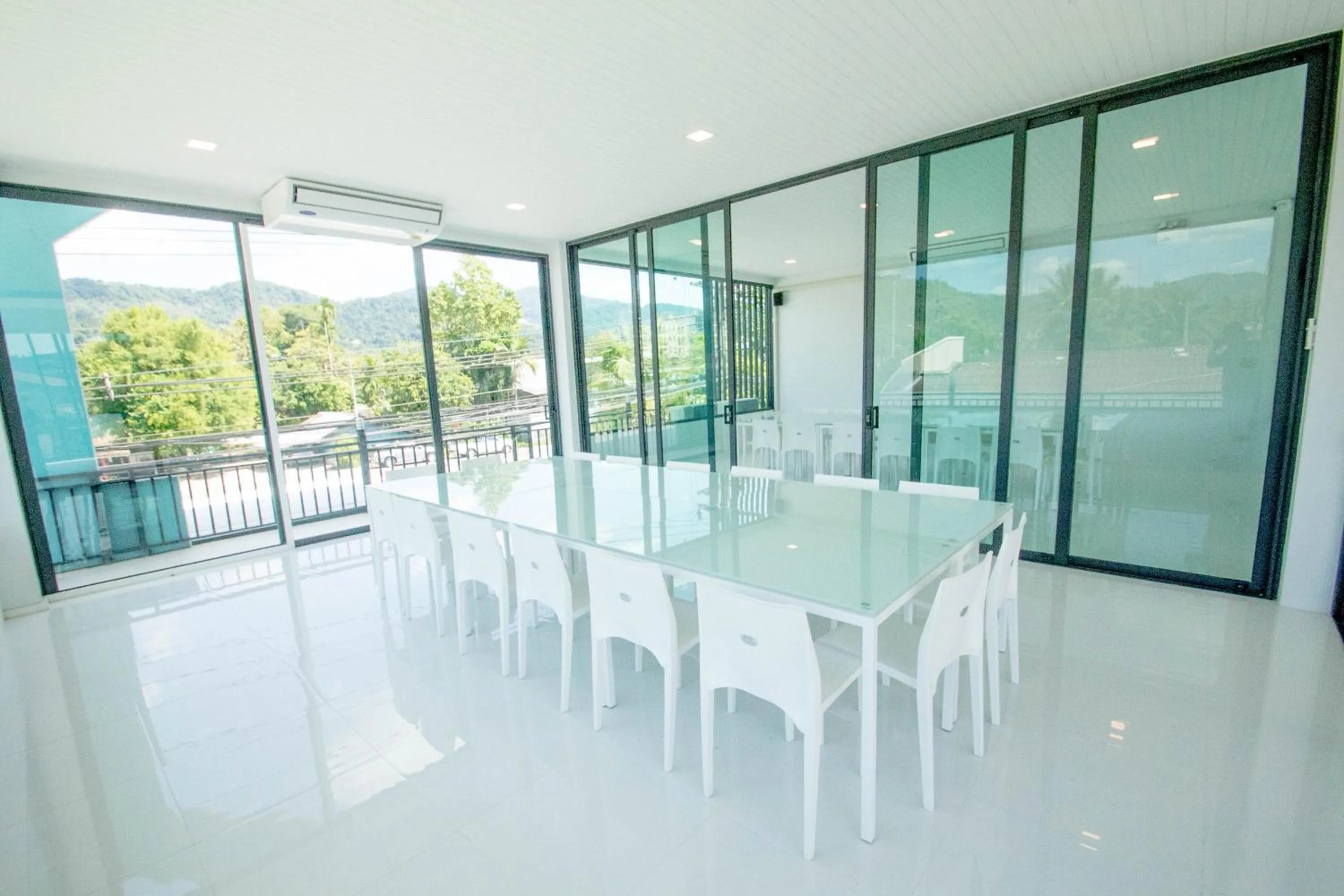 Restaurant/places to eat in Baan Yamoo Ranong