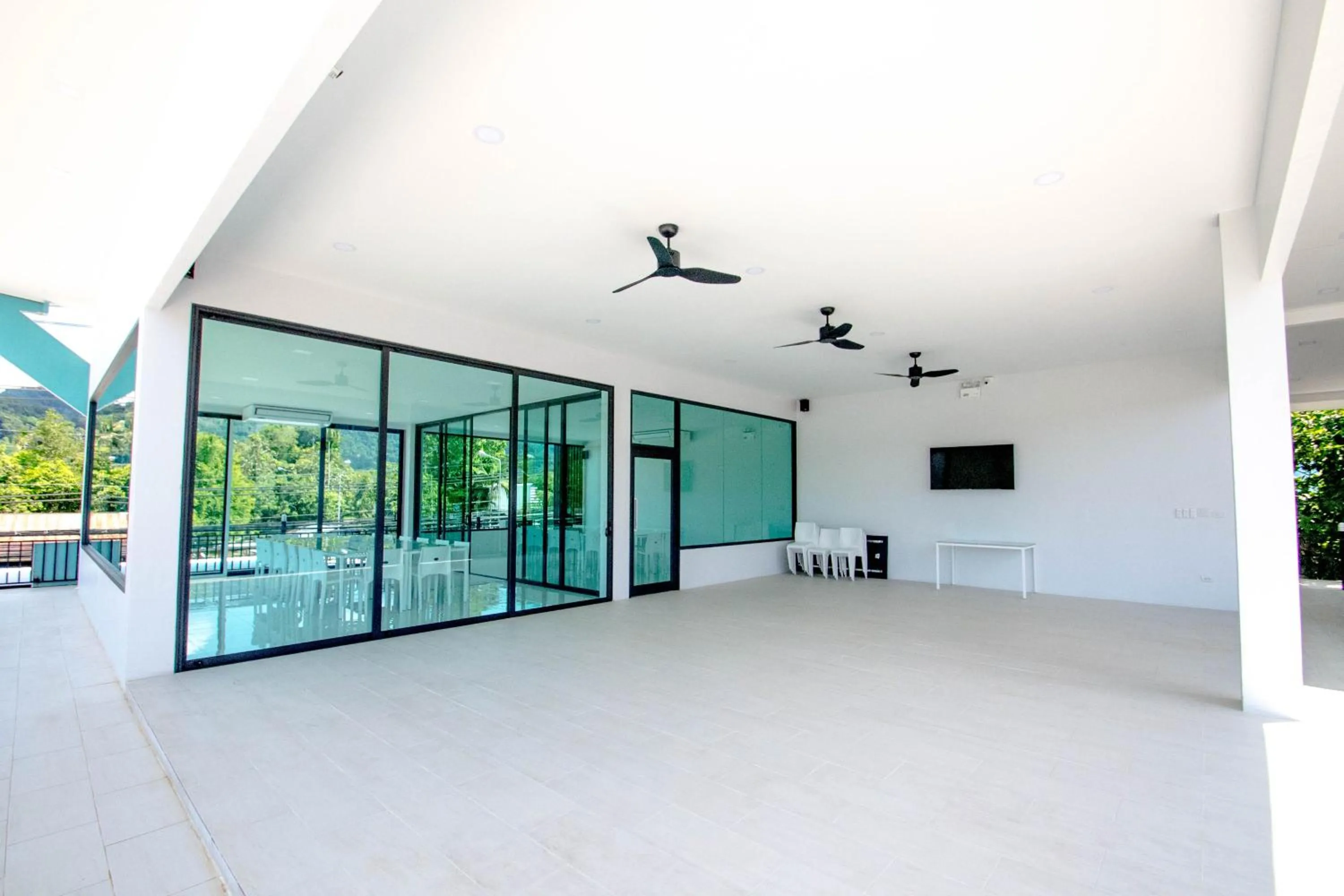 Restaurant/places to eat in Baan Yamoo Ranong