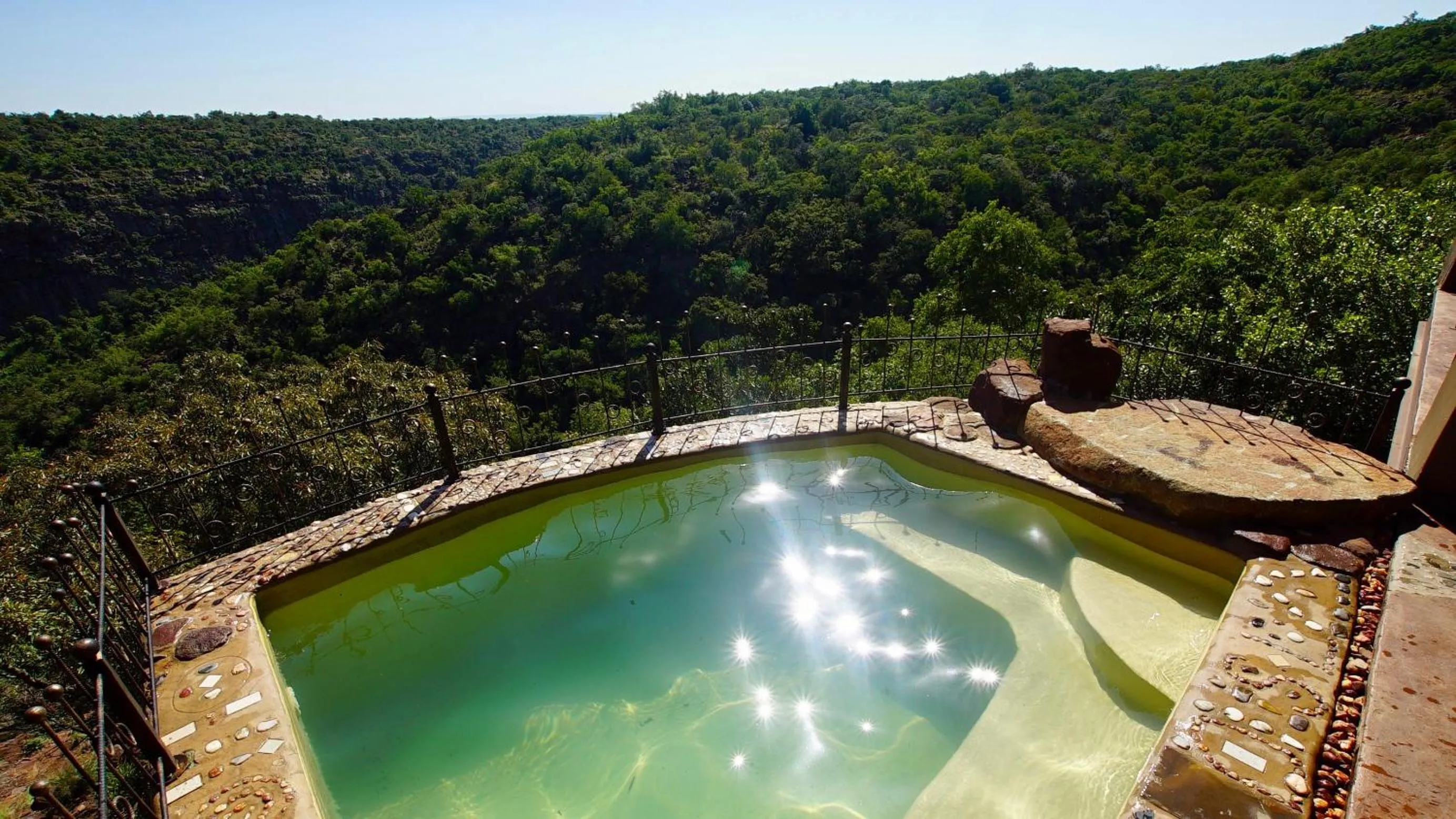 Natural landscape in Leopards Rock Bush Boutique