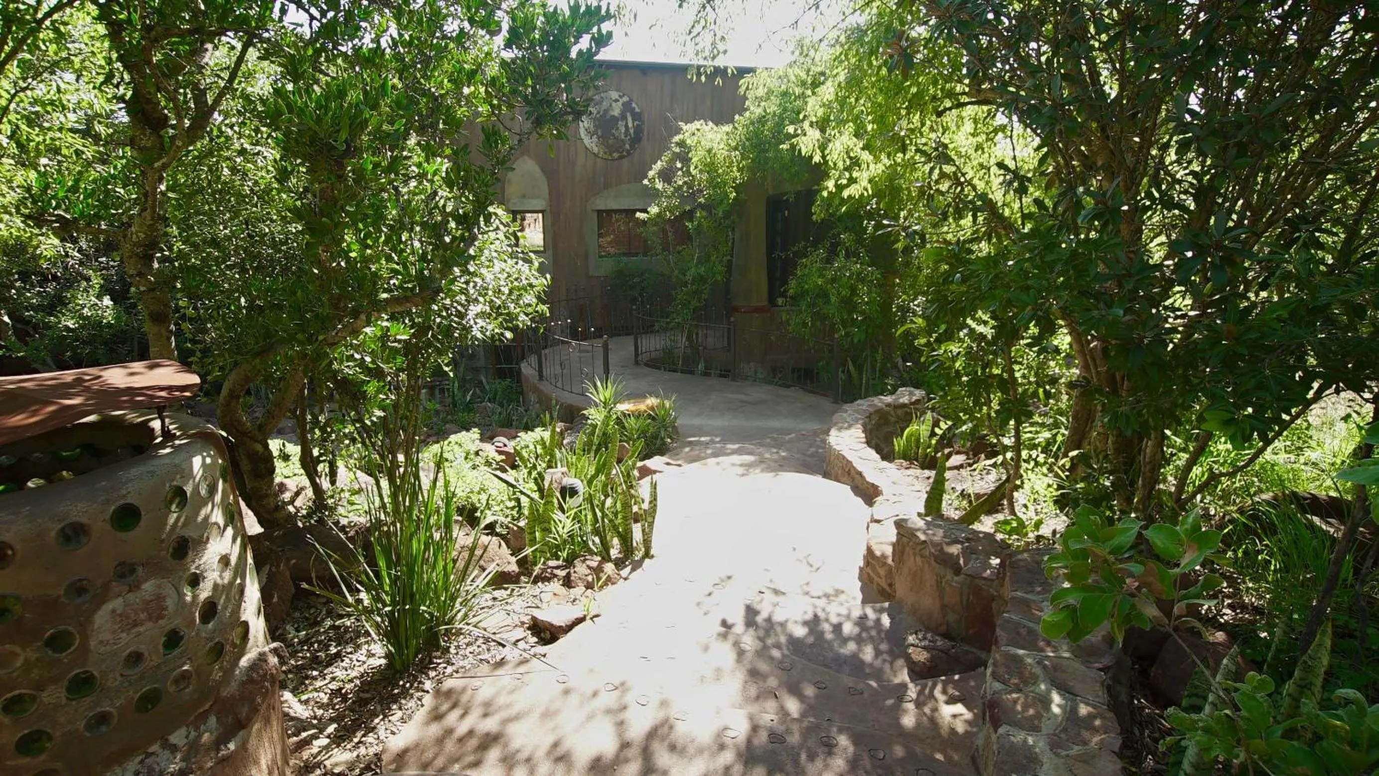 Property building in Leopards Rock Bush Boutique