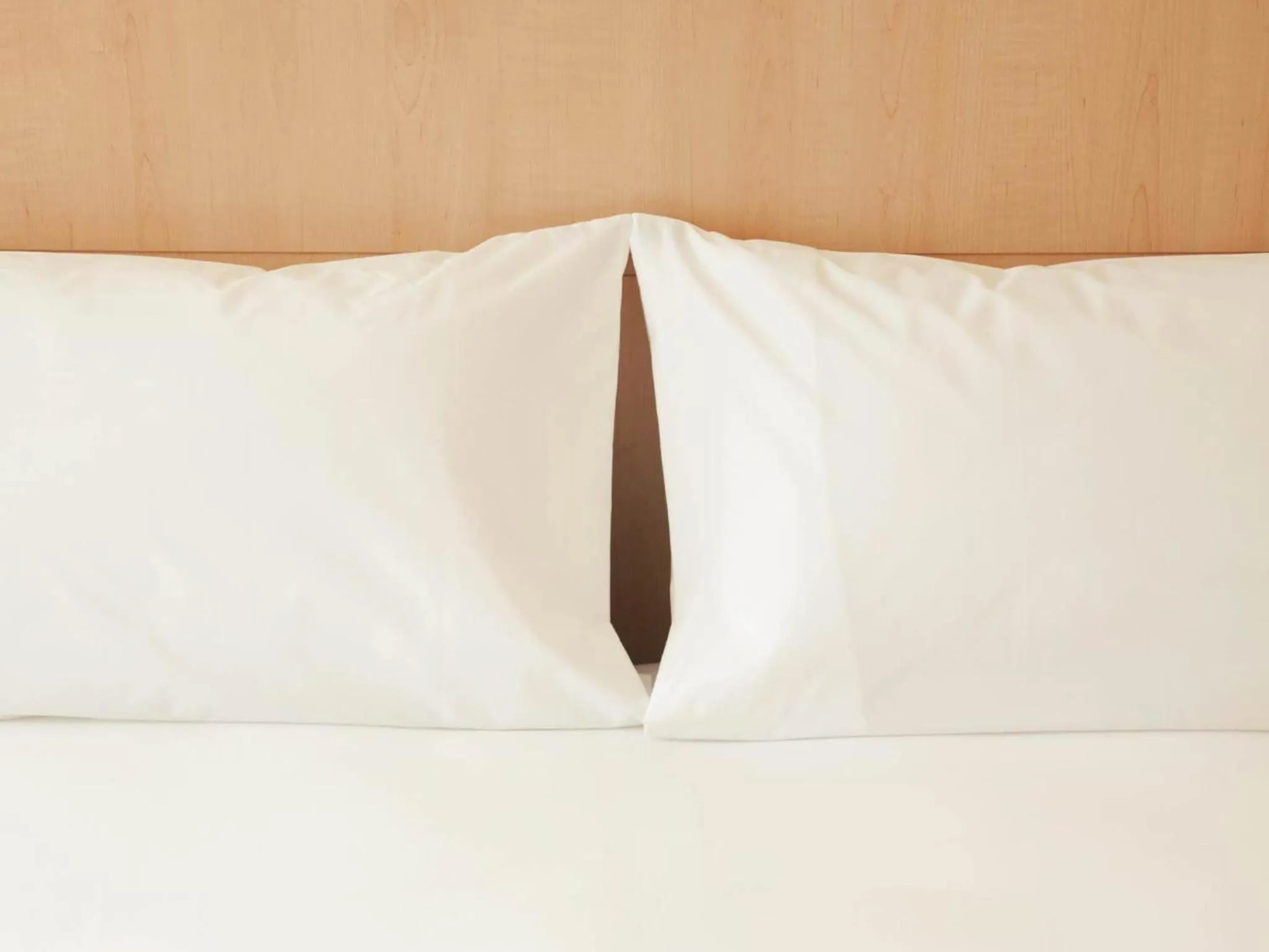 Bed in Ibis Beijing Dongdaqiao