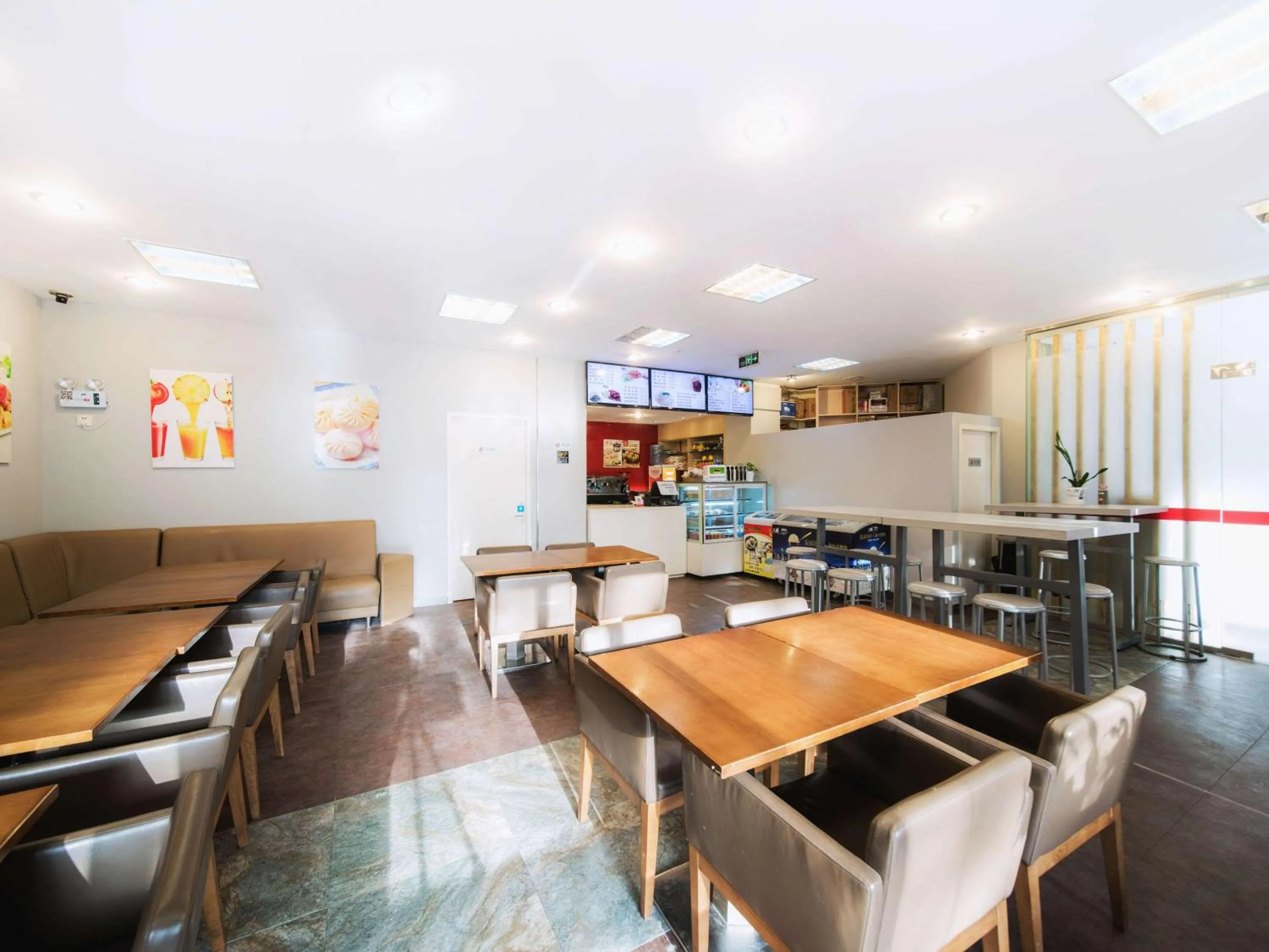 Restaurant/places to eat in Ibis Beijing Dongdaqiao