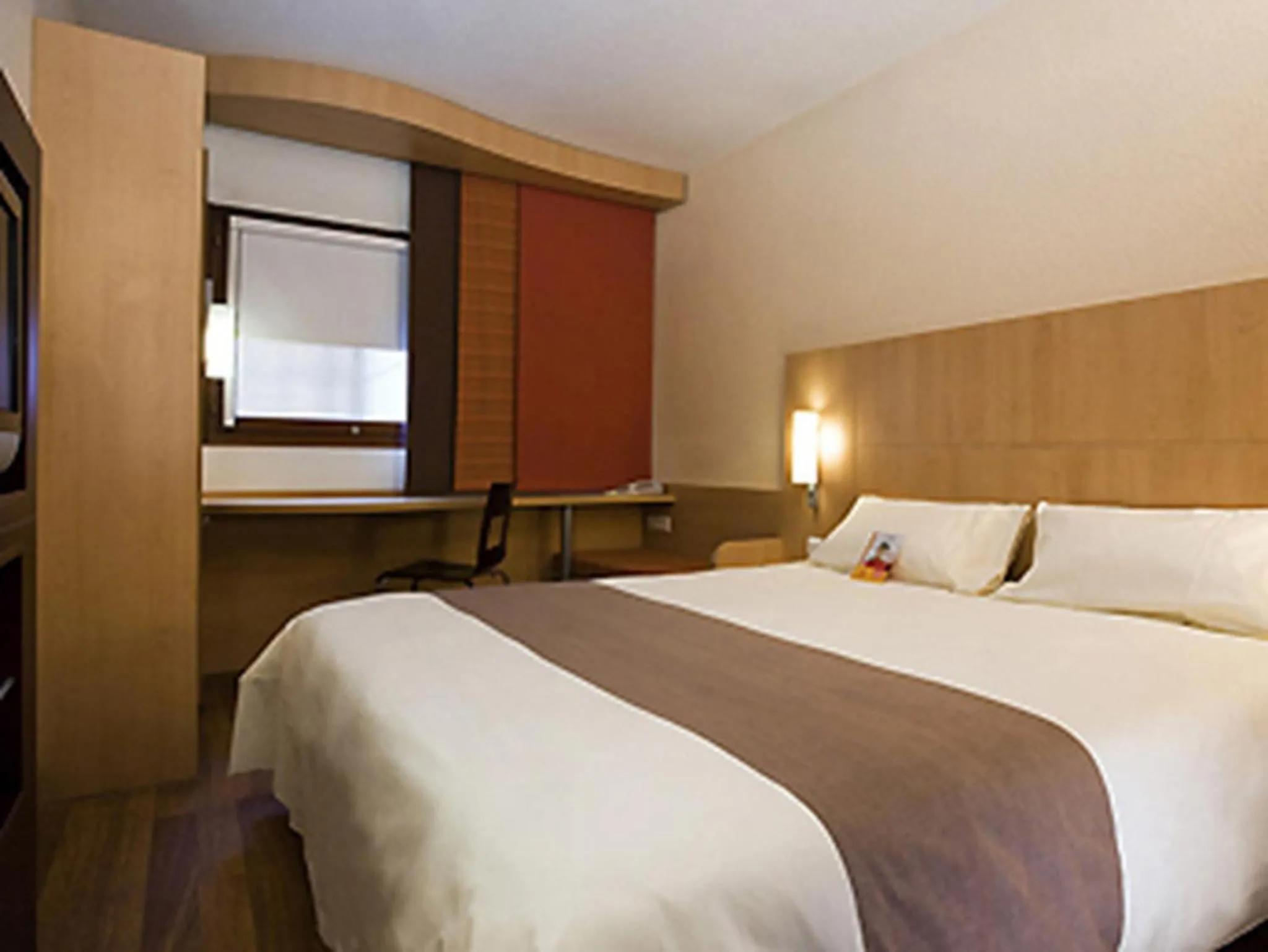 Bed in Ibis Beijing Dongdaqiao