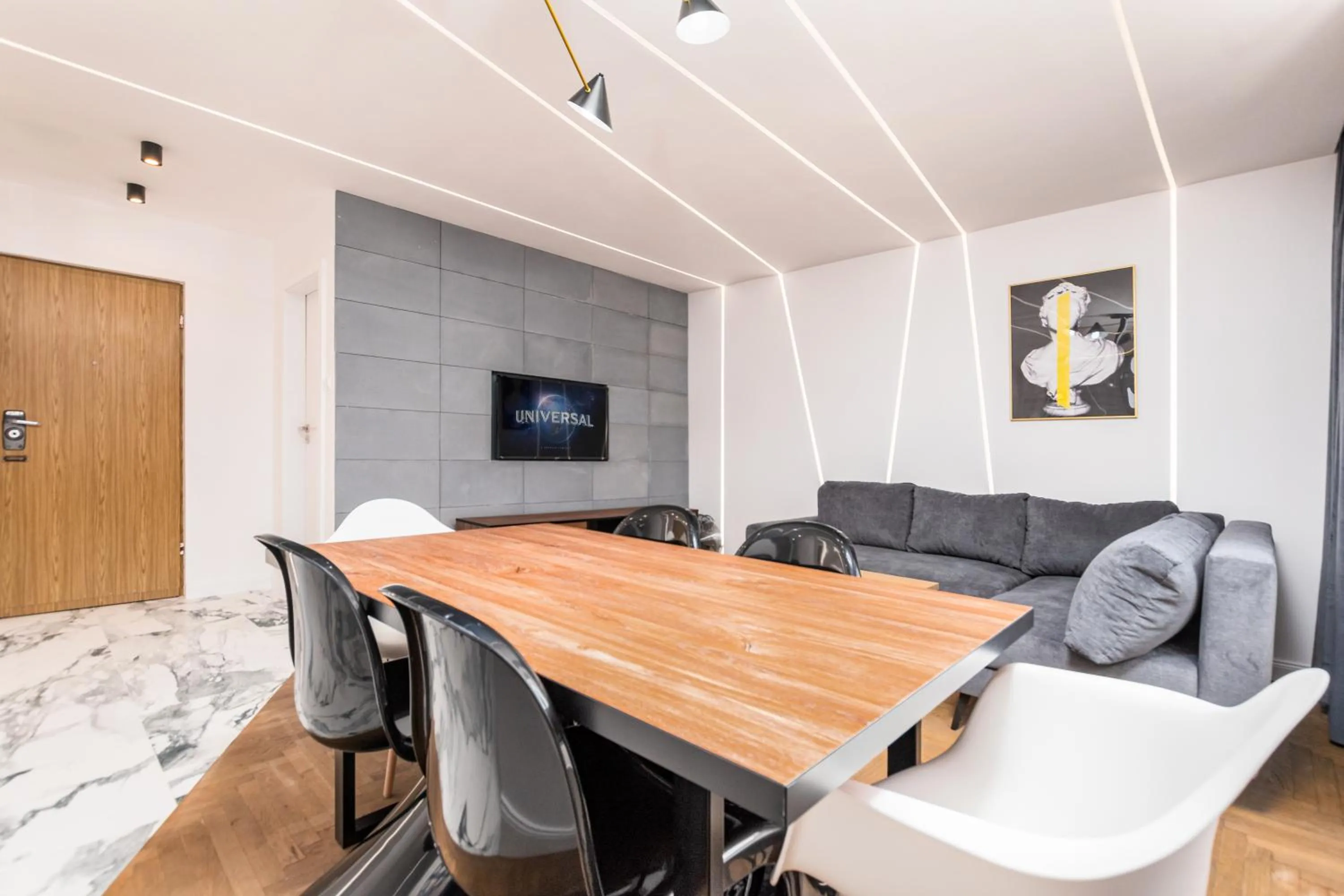 TV and multimedia in Apartament Moniuszki by Your Freedom