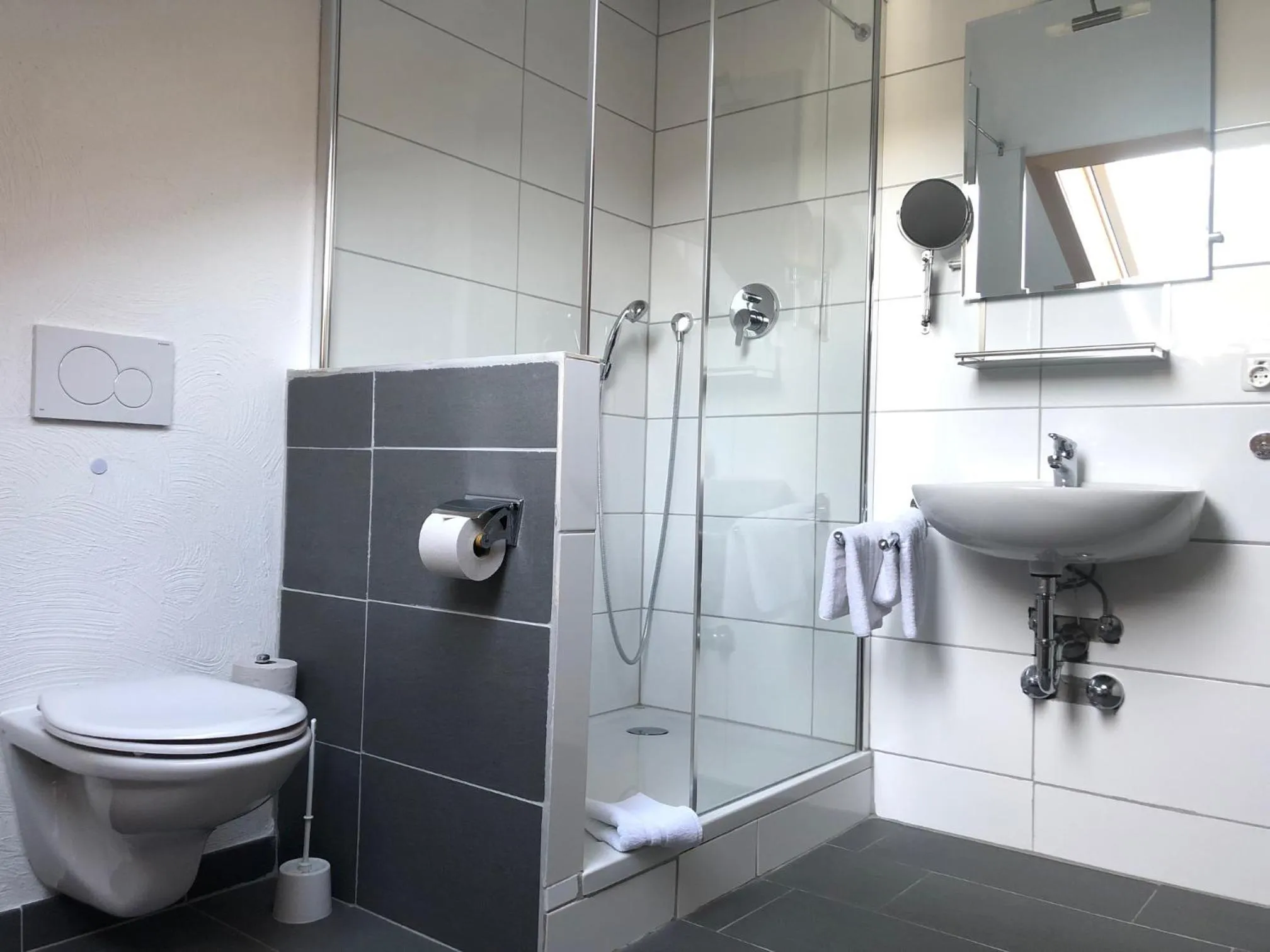 Bathroom in Gästehaus Alpvital