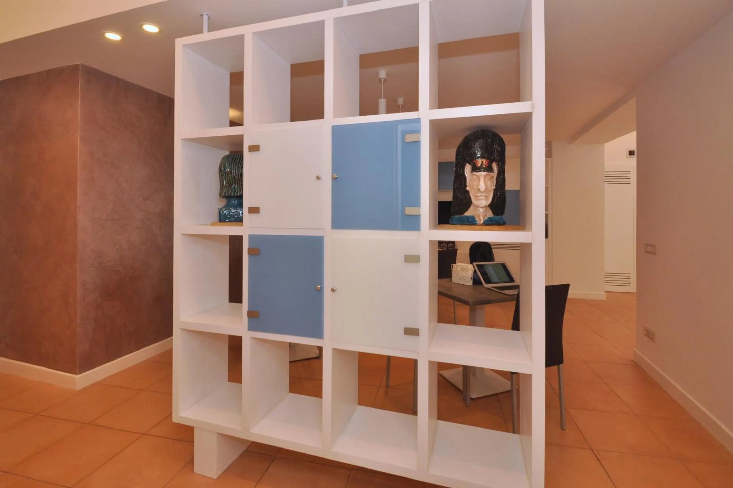 Decorative detail in Casa Mao