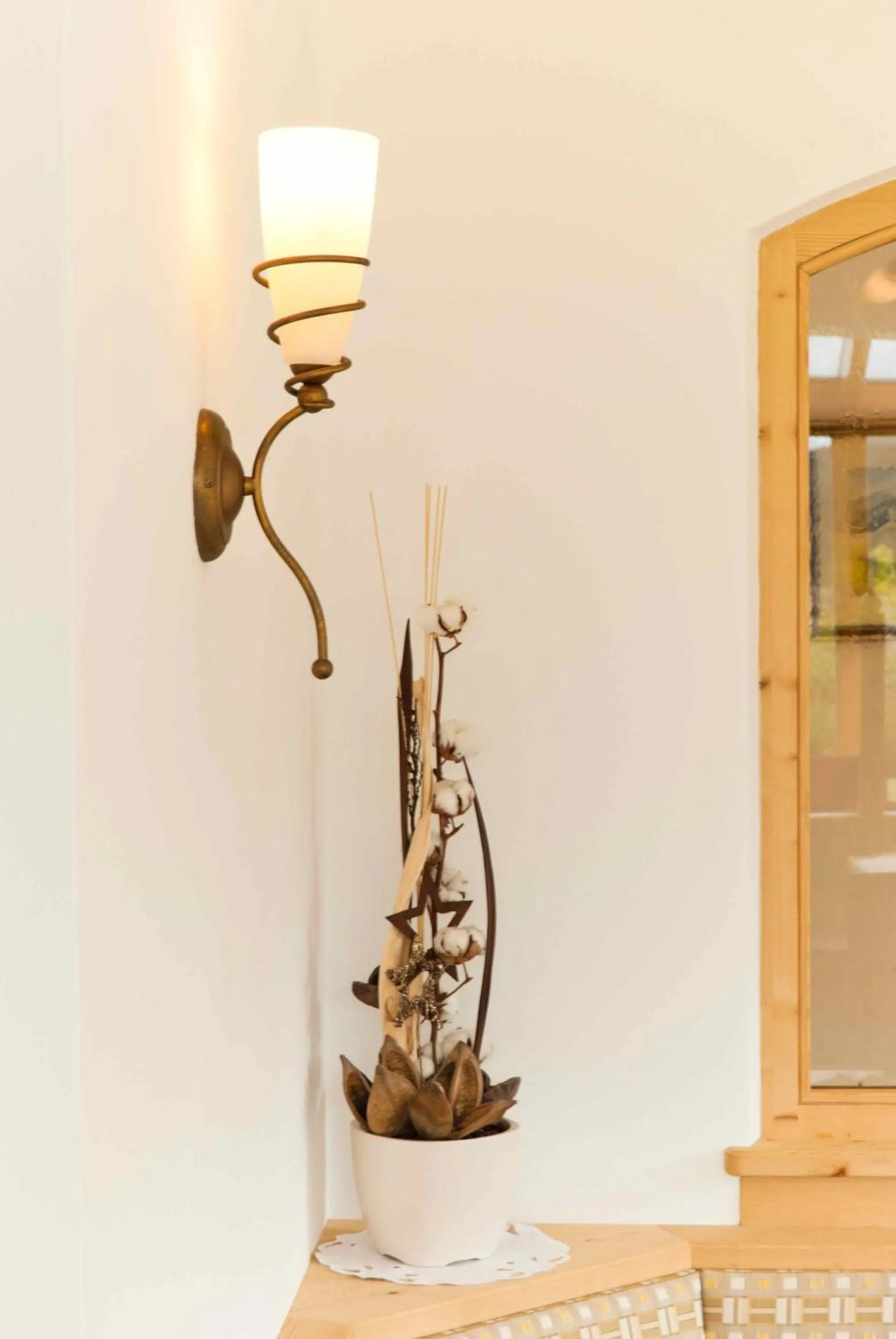 Decorative detail in Garni Sunela B&B