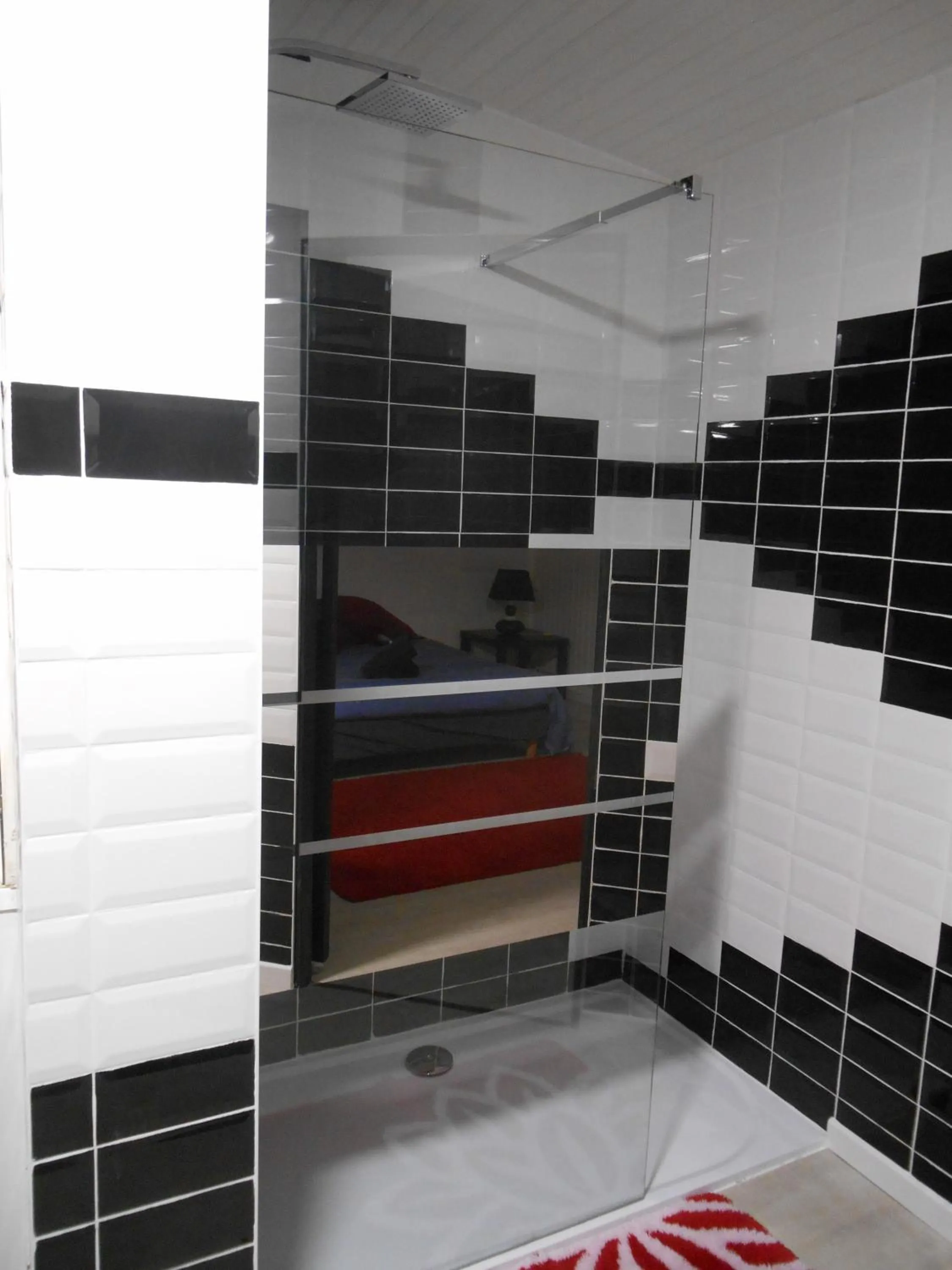 Bathroom, Bed in Au Nid du Thil