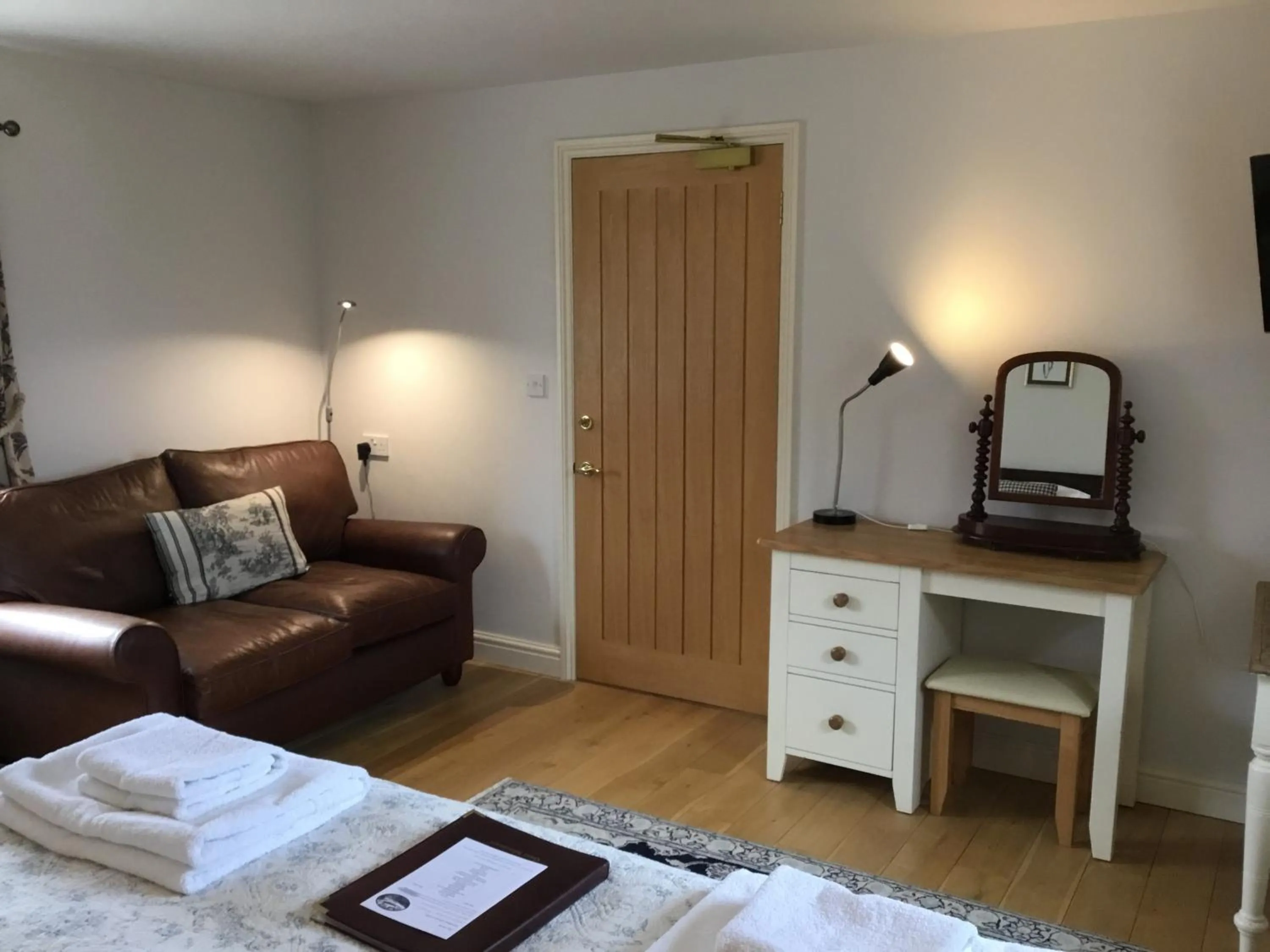 Seating area in Jex Farmhouse B&B