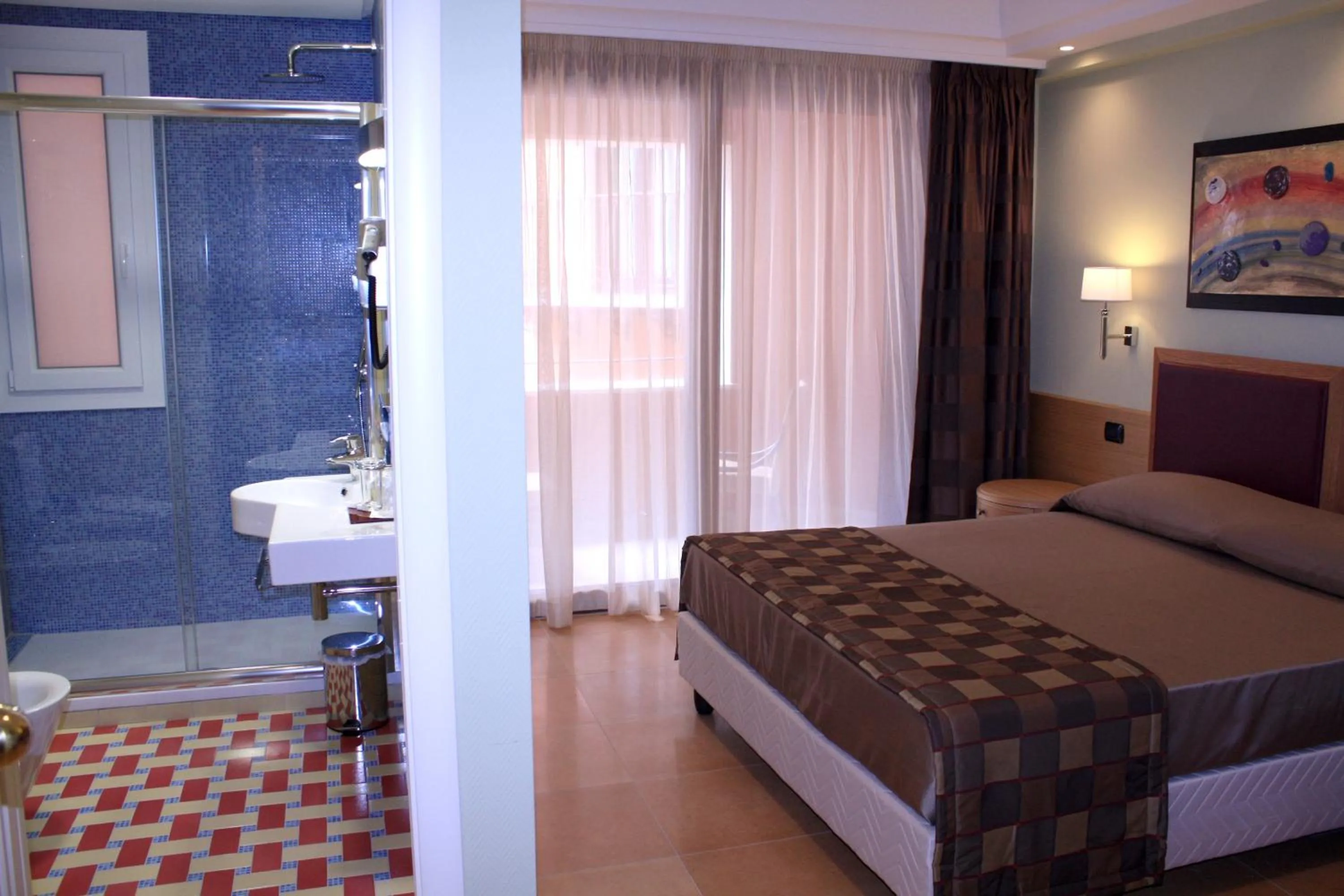 Photo of the whole room, Bed in Artemis Hotel