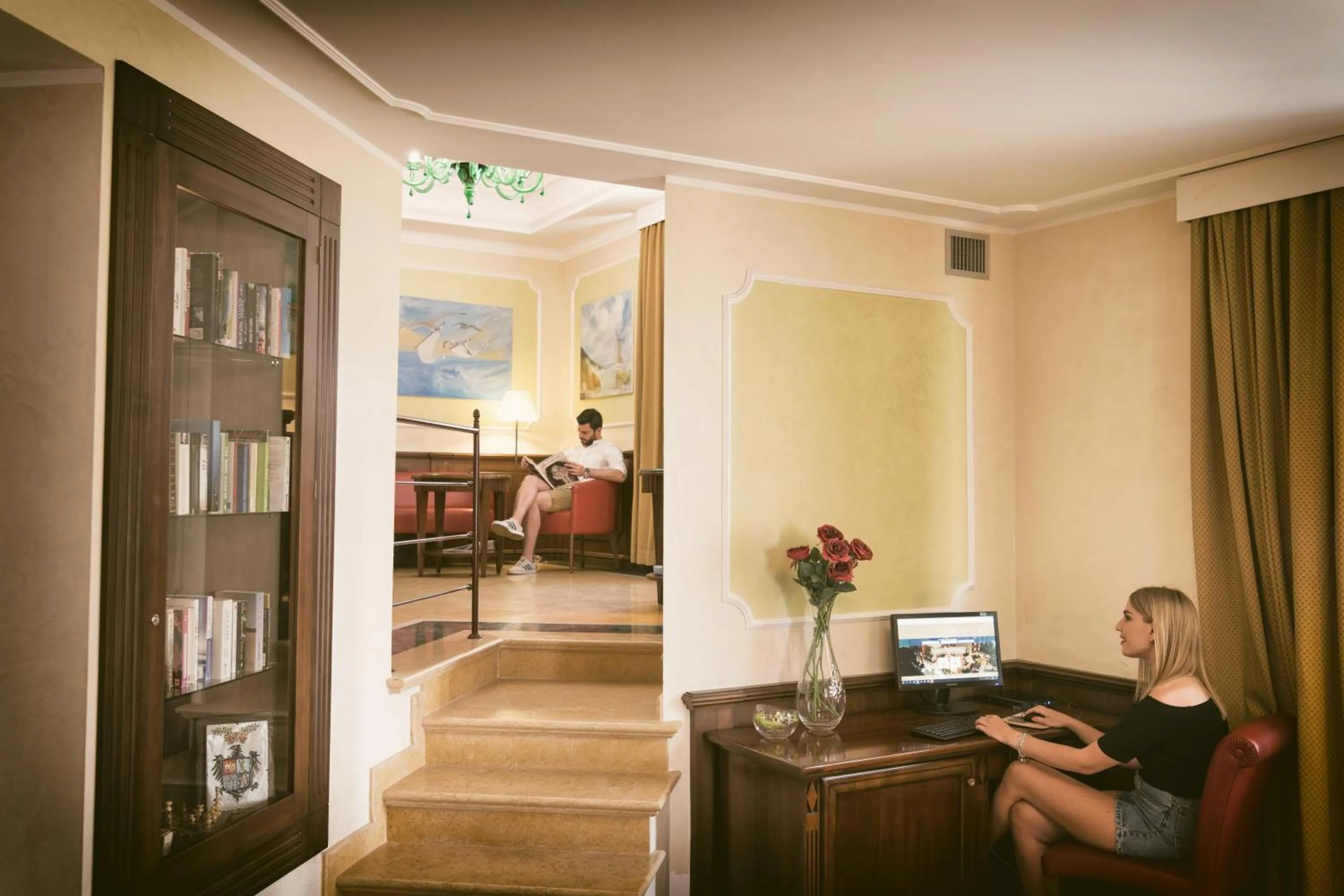 Communal lounge/ TV room in Artemis Hotel