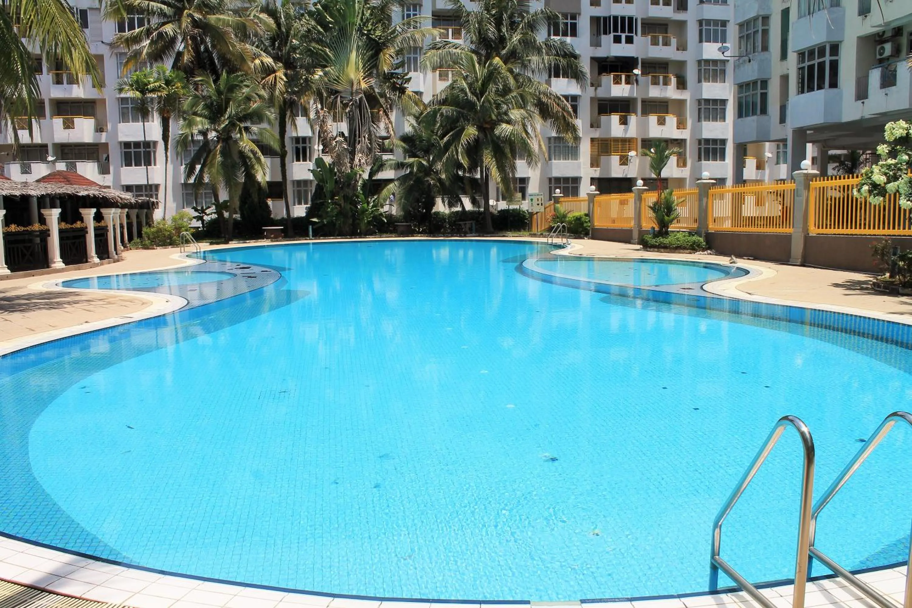 Swimming pool in Ocean View Resort
