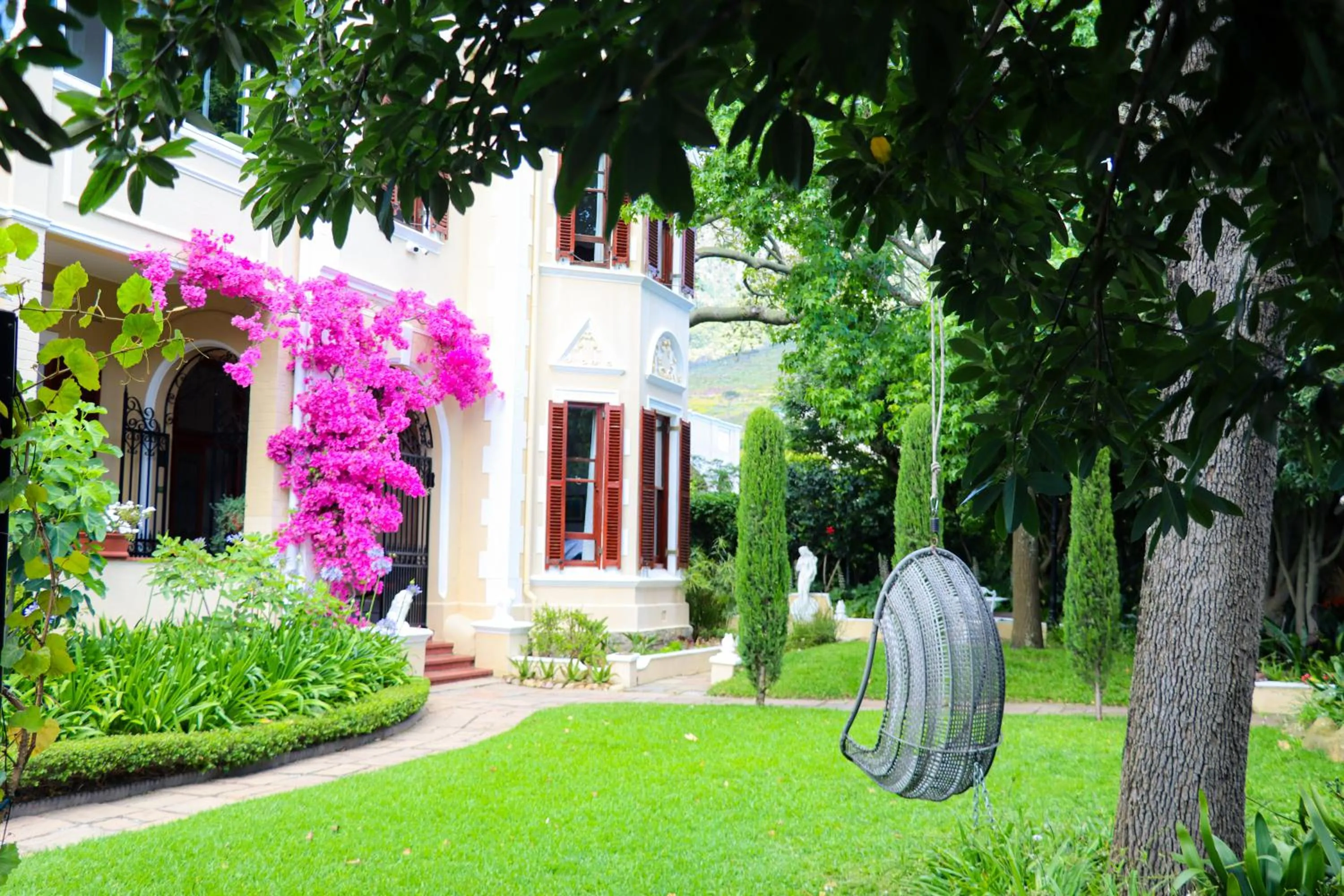 Property building in Carmichael House Boutique Hotel