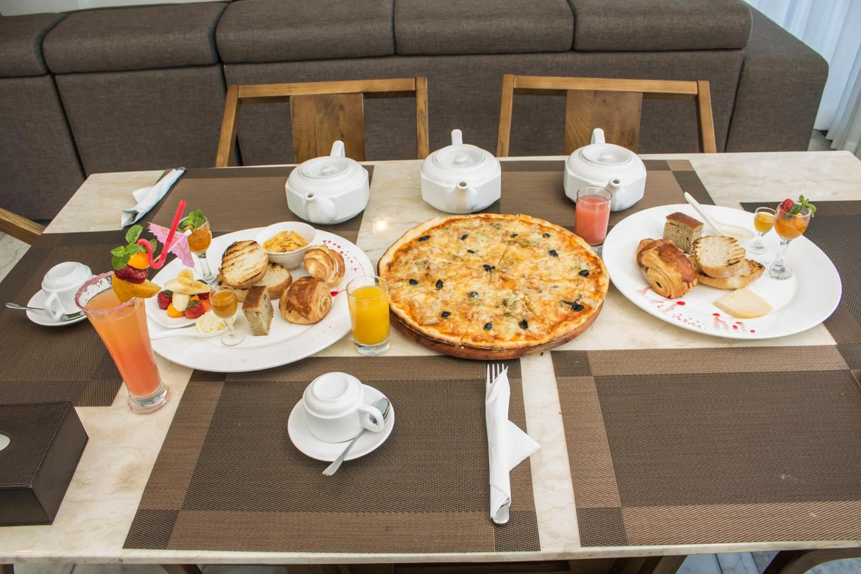 Food and drinks in The Streamliner Hotel Apartment